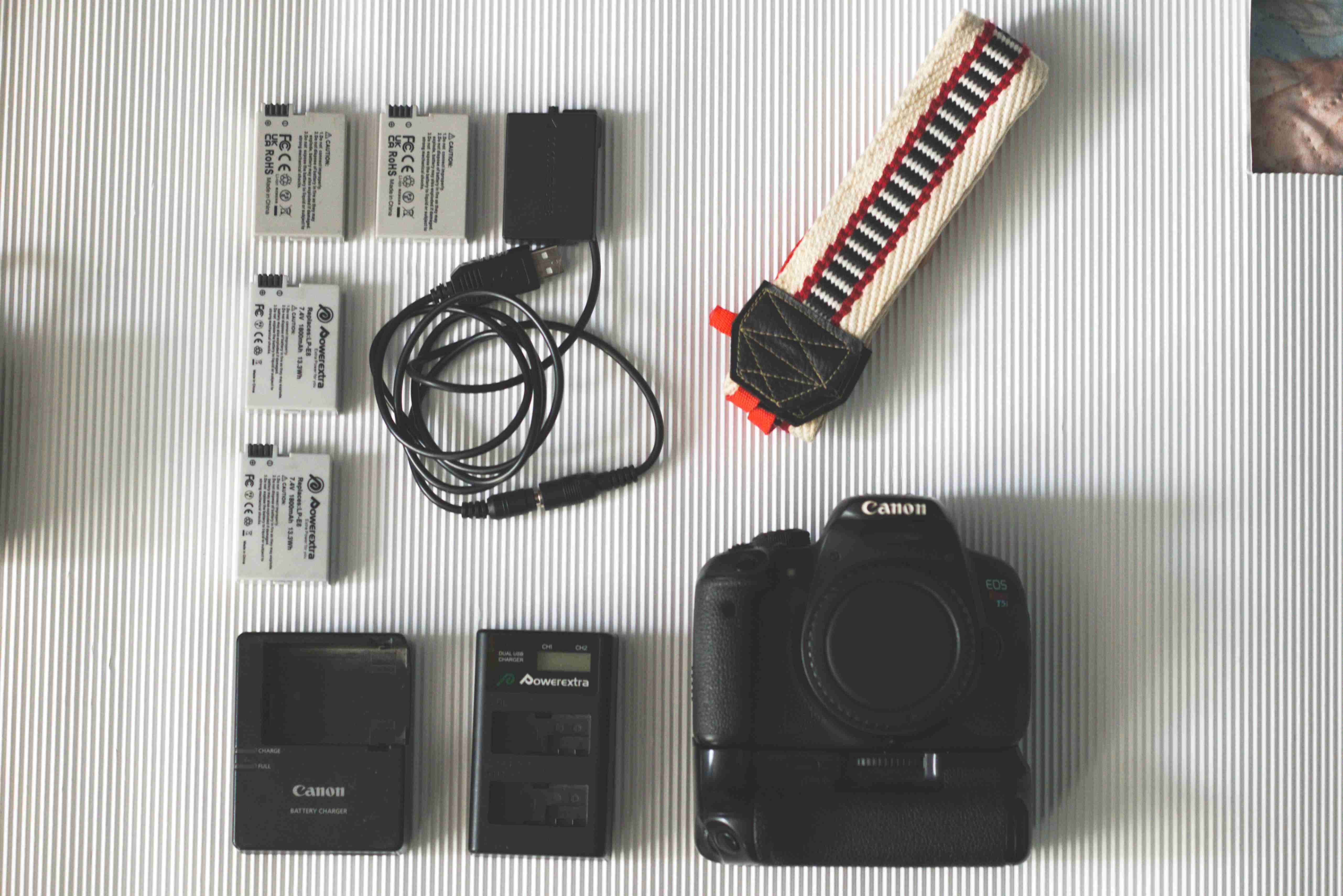 Cámara Canon EOS Rebel T5i + muchas cosas - miniatura 2