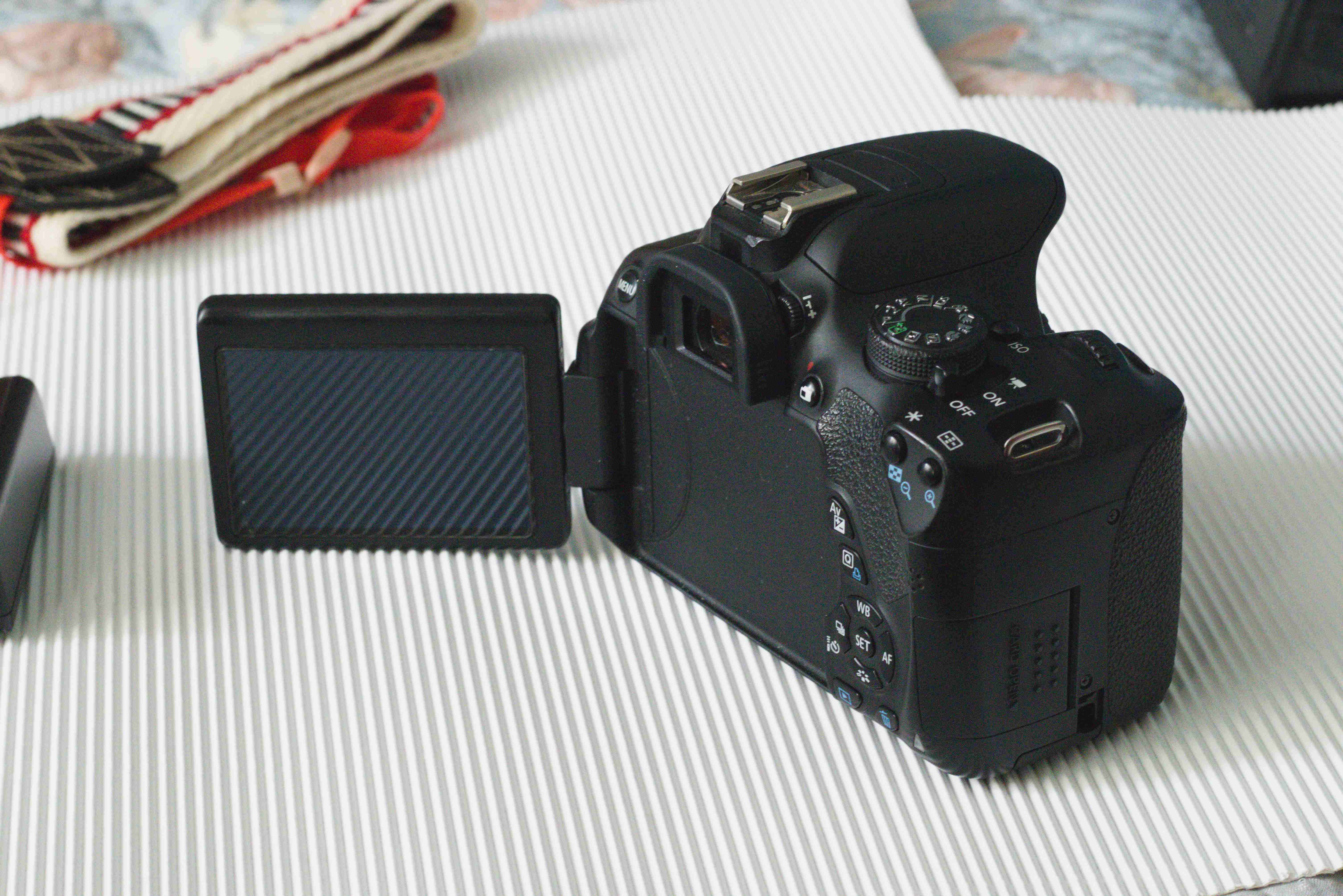 Cámara Canon EOS Rebel T5i + muchas cosas - miniatura 3