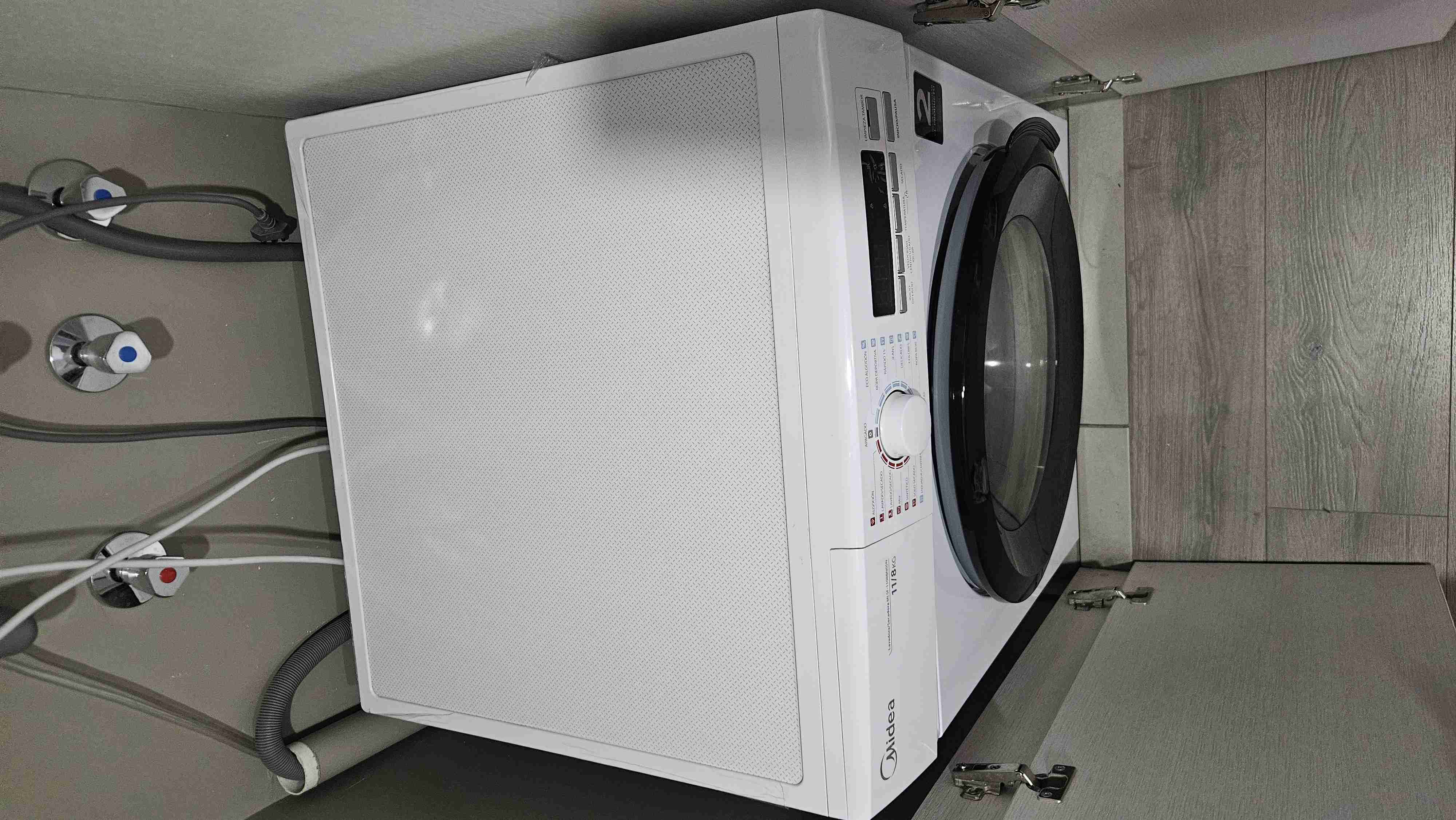 Lavadora secadora Midea blanca - miniatura 2