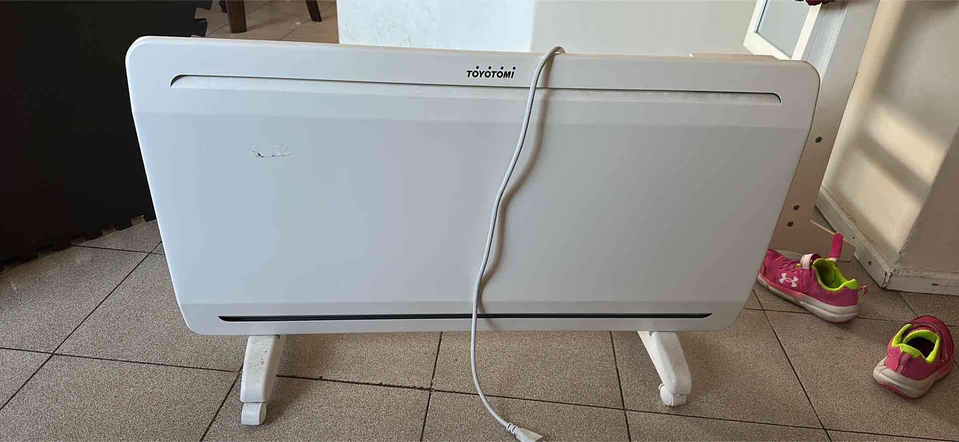 Estufa eléctrica Toyotomi - miniatura 2