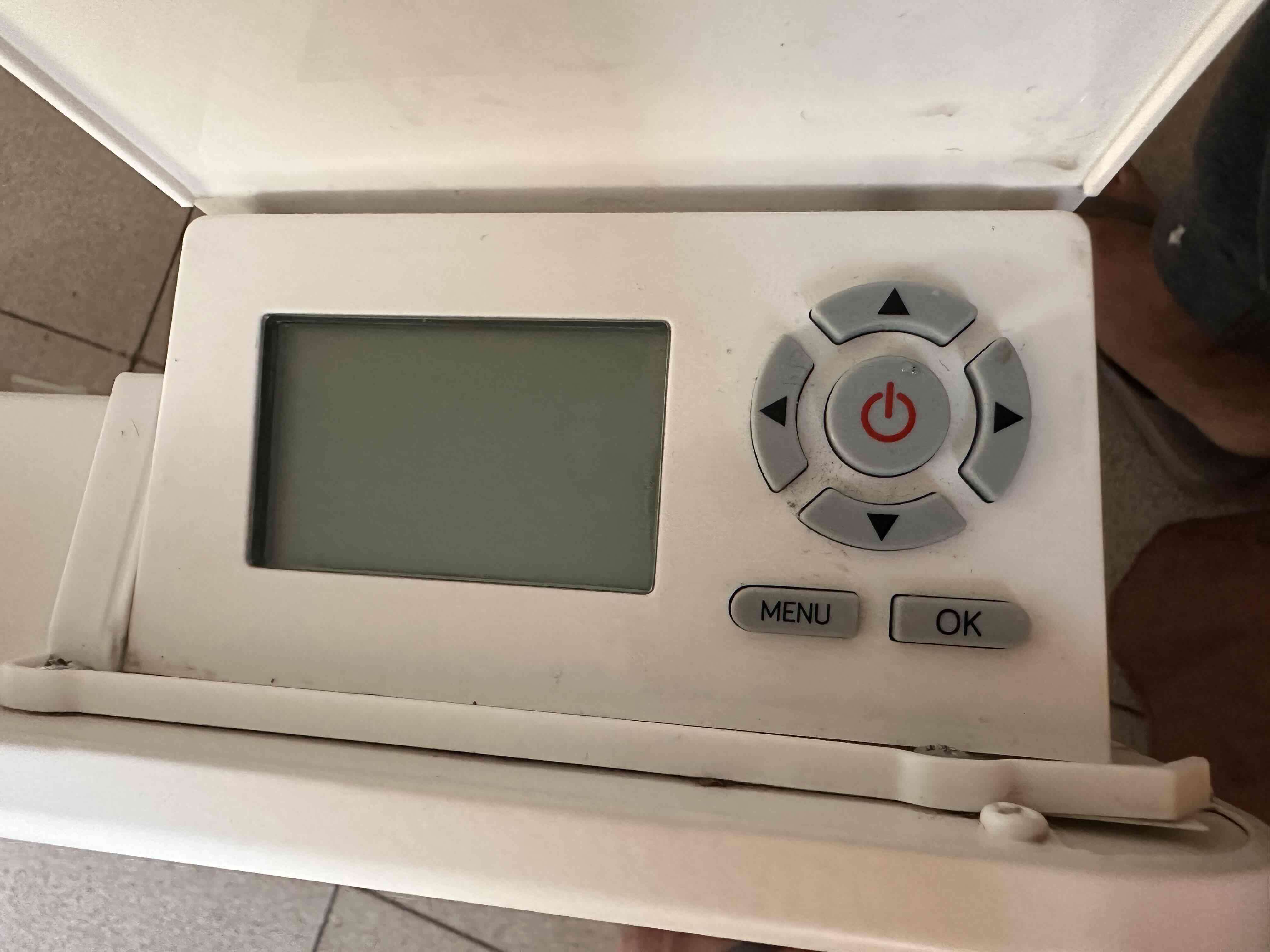 Estufa eléctrica Toyotomi - miniatura 4