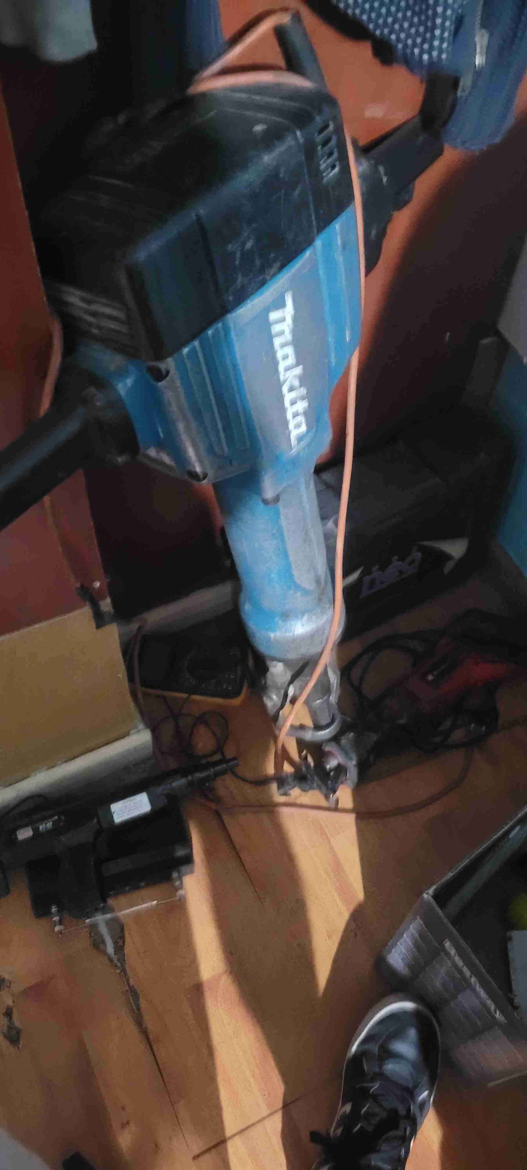 Martillo demoledor Makita azul - miniatura 1