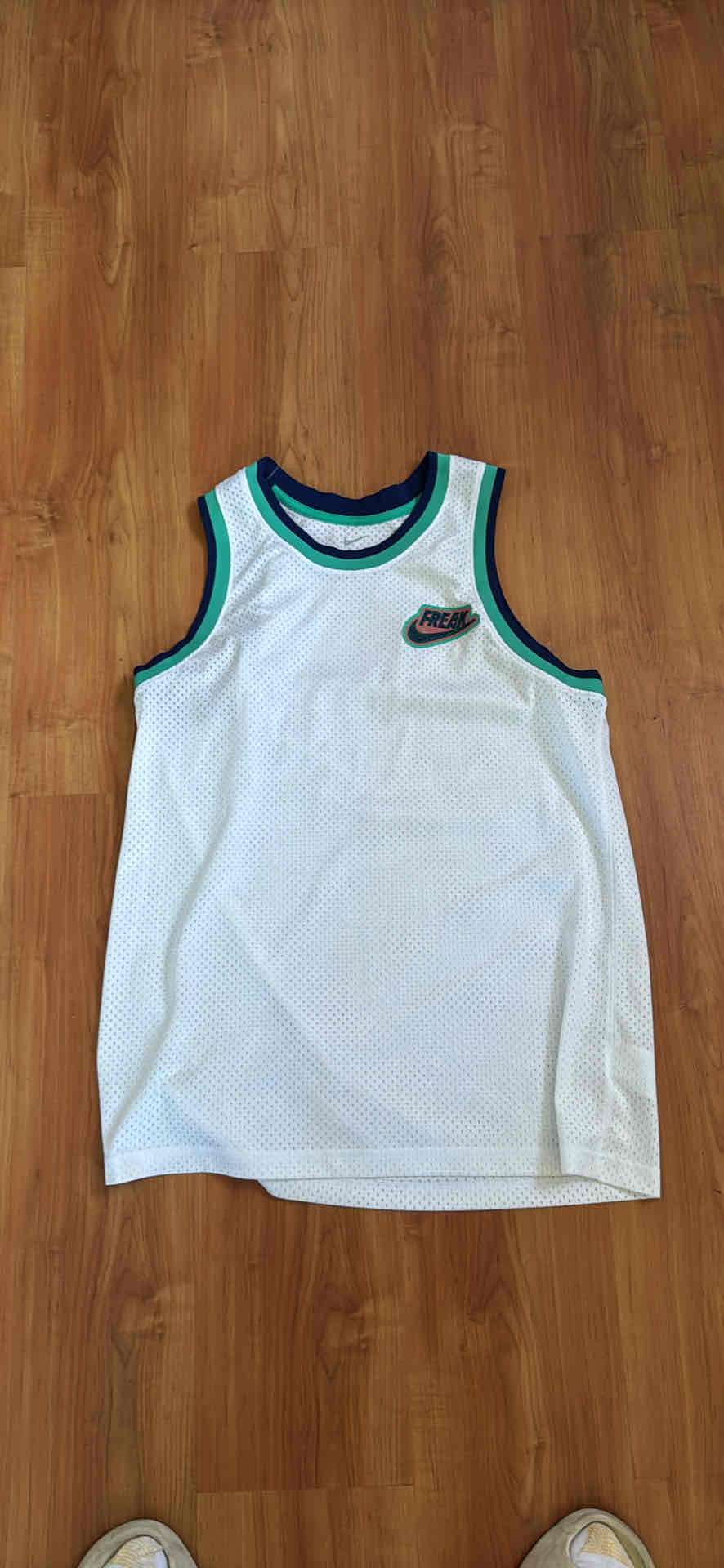 Camiseta deportiva sin mangas nike - miniatura 1