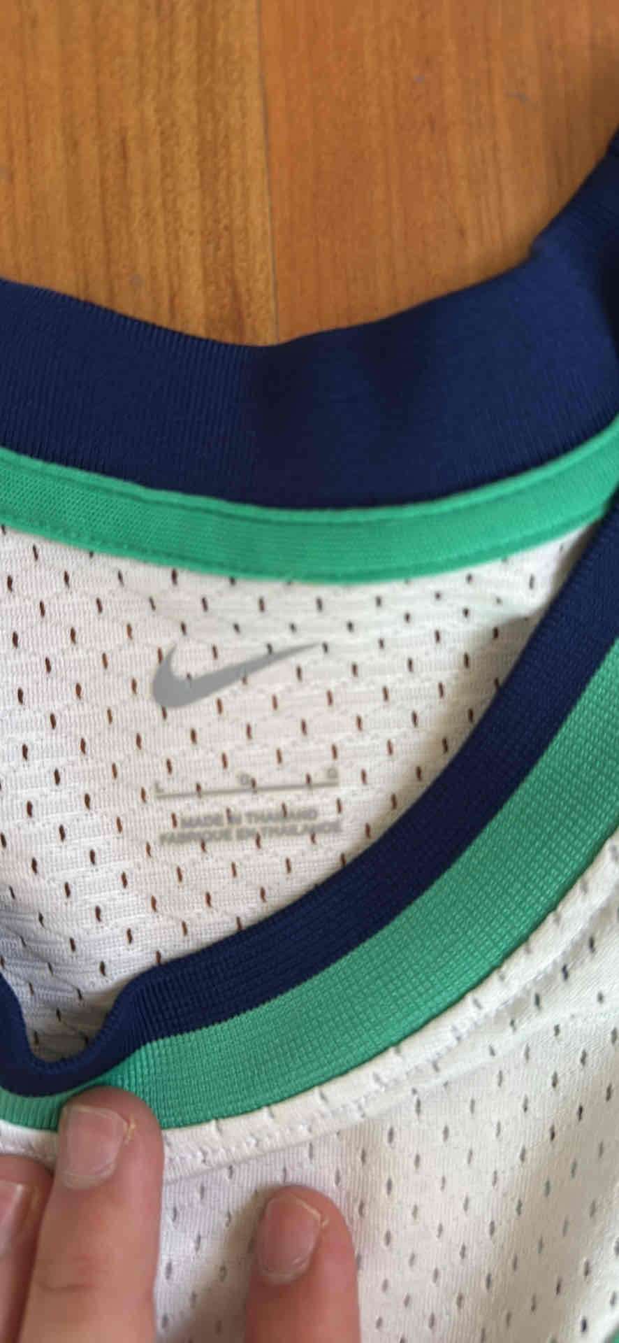 Camiseta deportiva sin mangas nike - miniatura 2