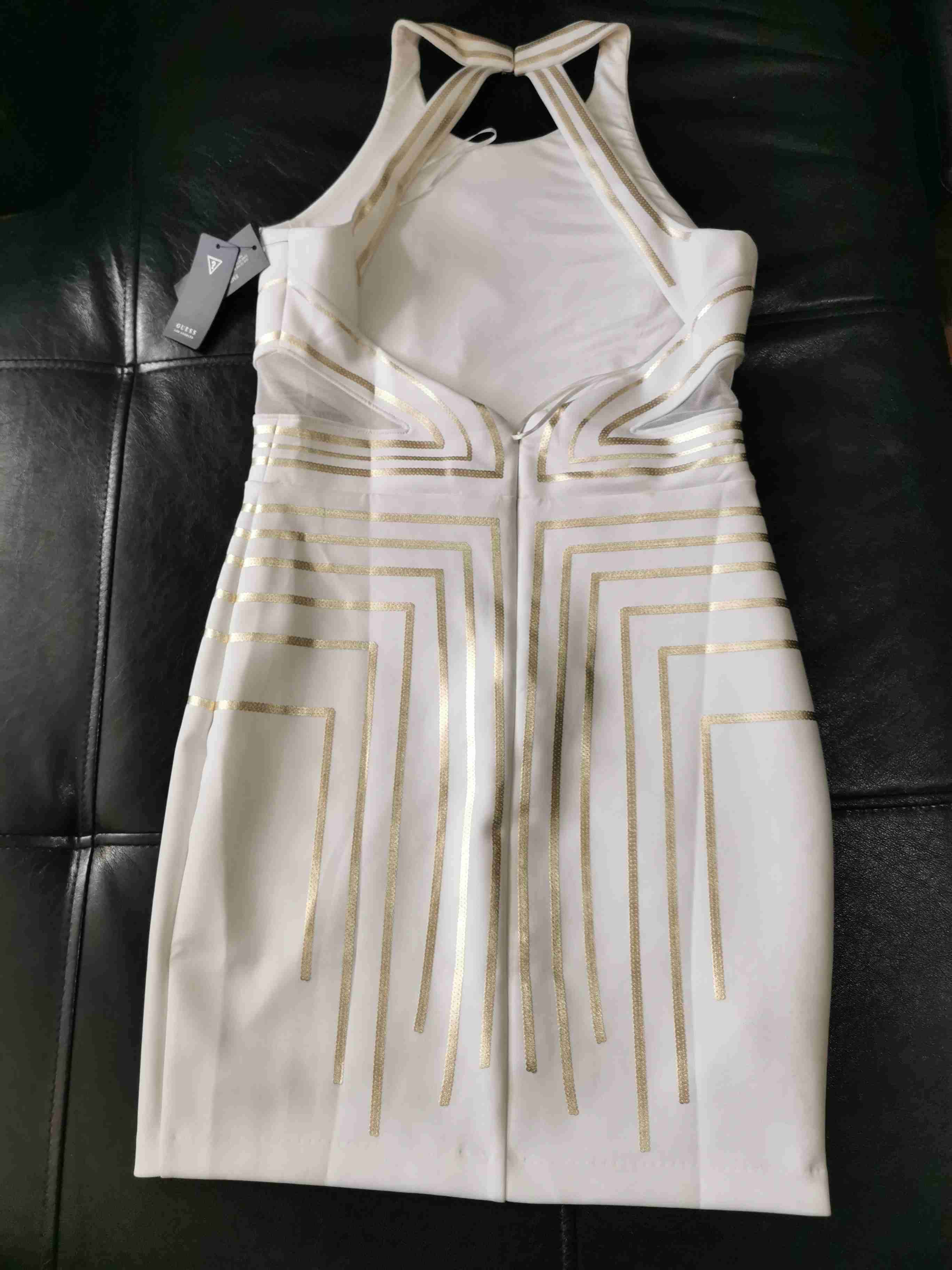 Vestido blanco con detalles dorados - miniatura 2