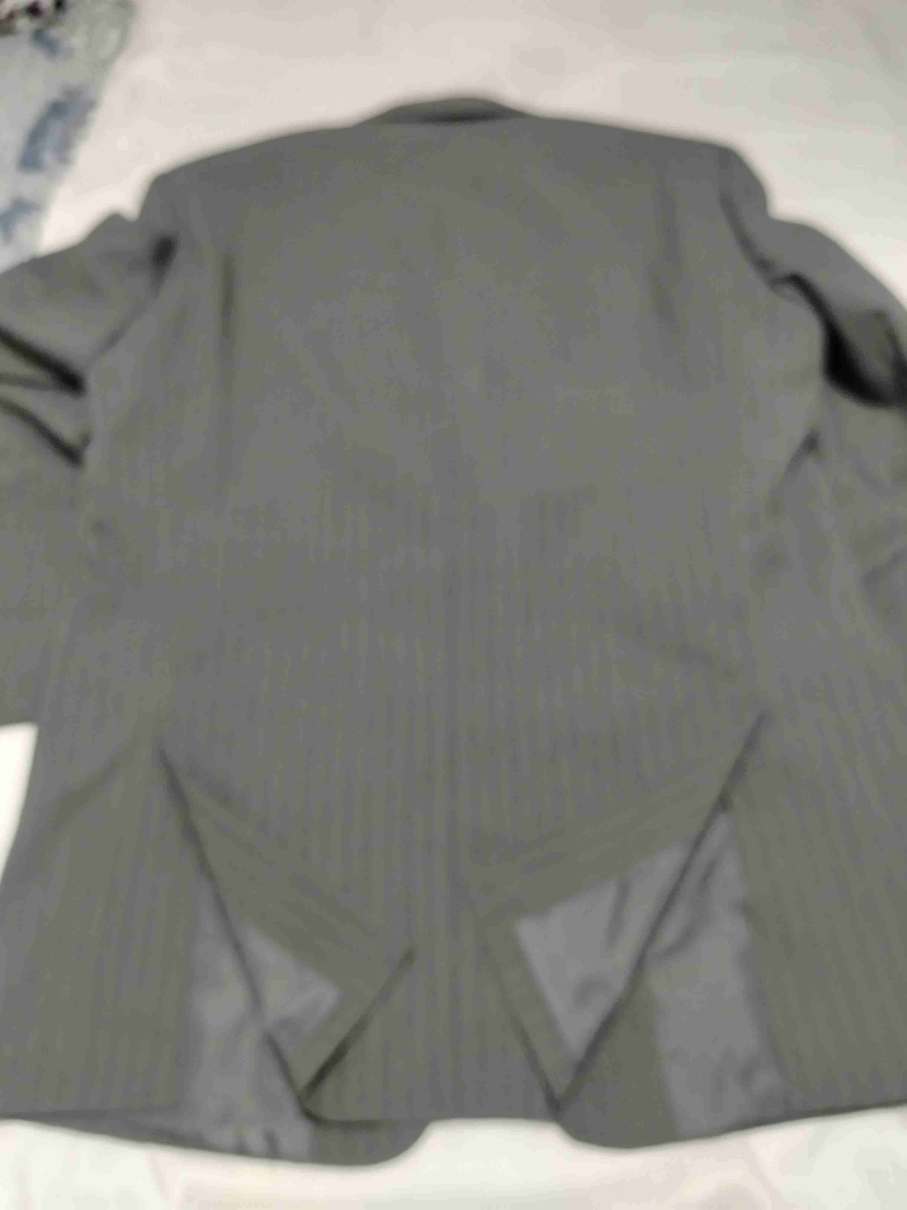 Traje formal gris a rayas - miniatura 5