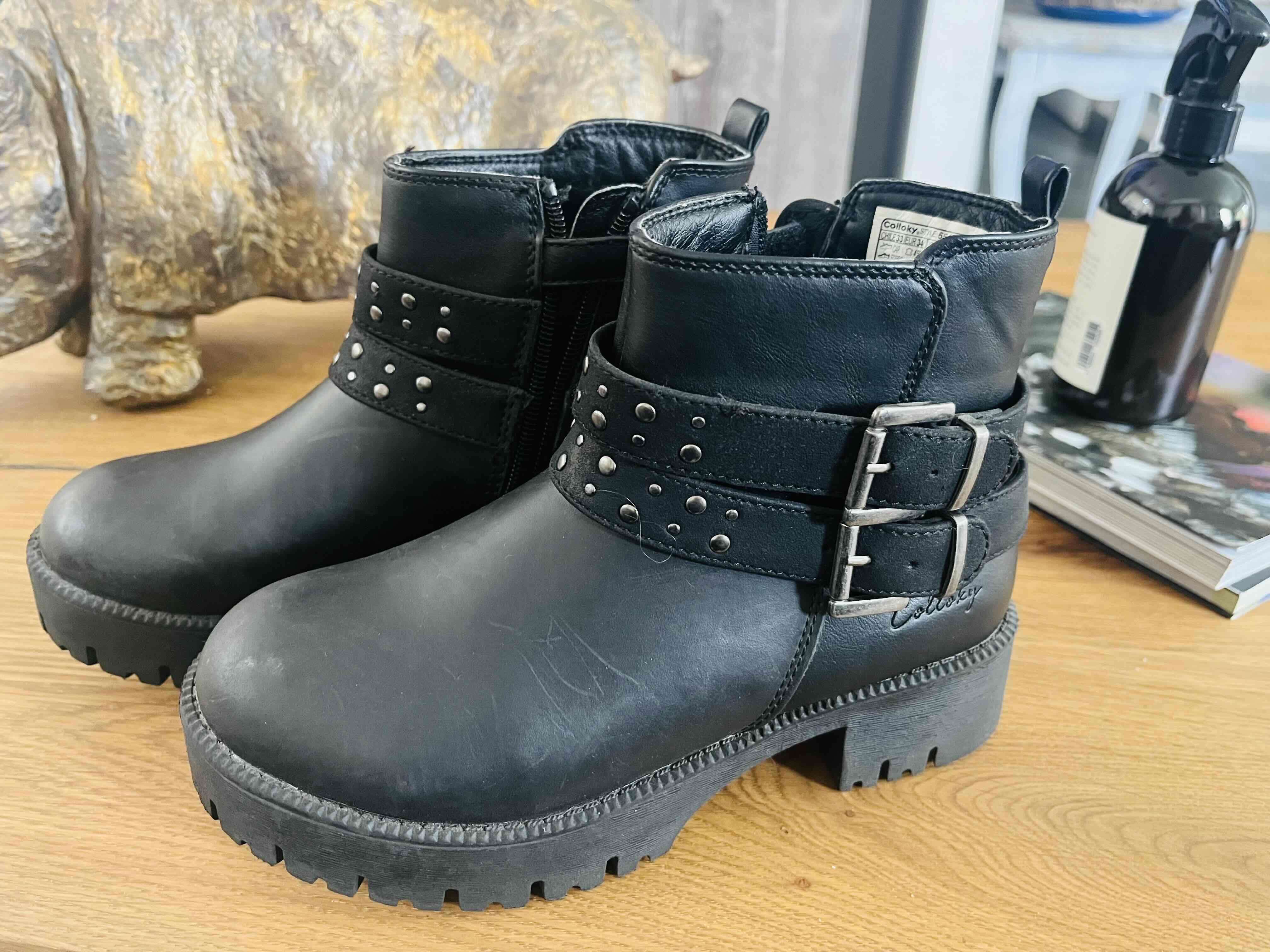 Botines de cuero negros con hebillas - miniatura 1