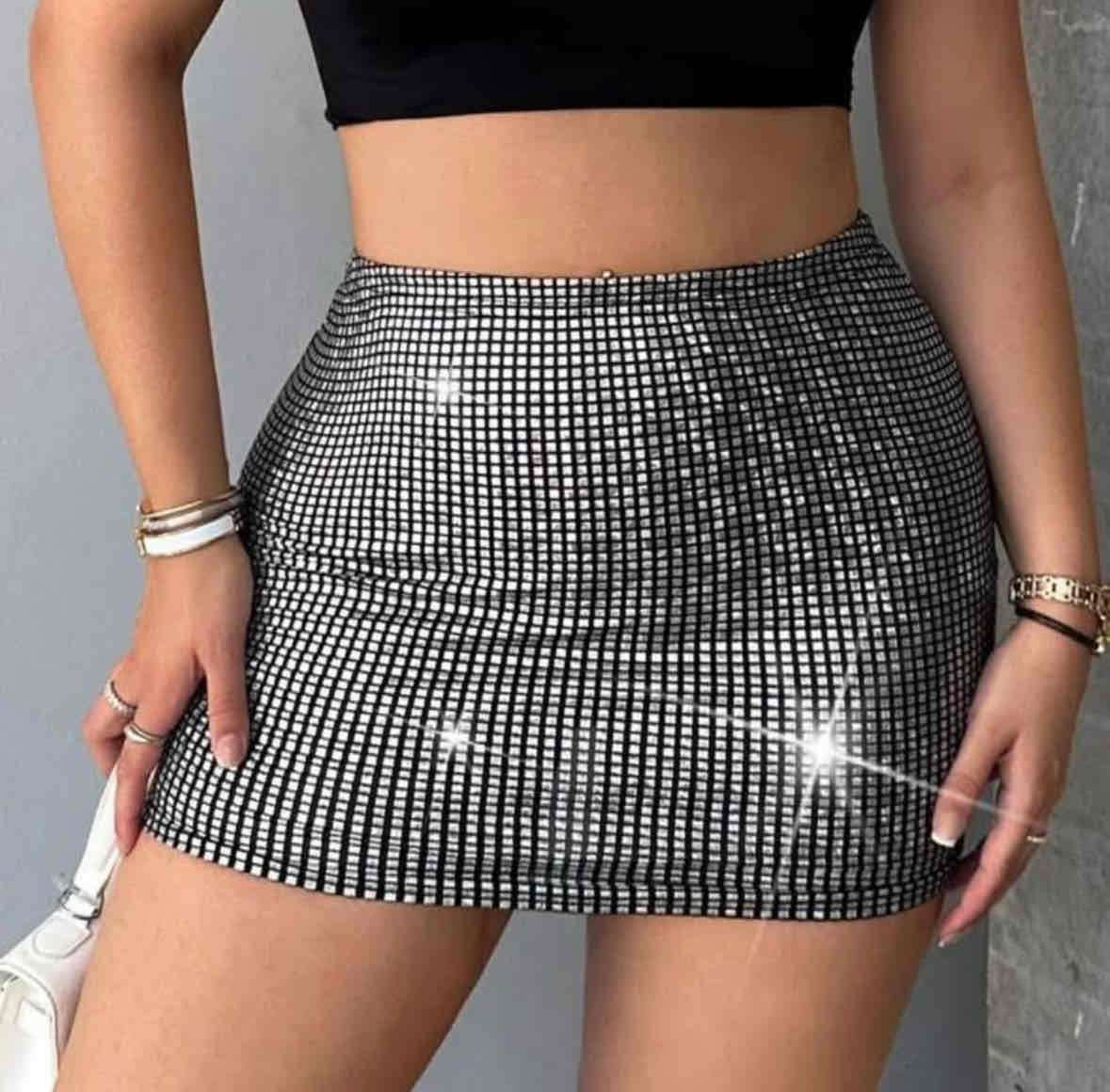 Falda corta con brillo - miniatura 1