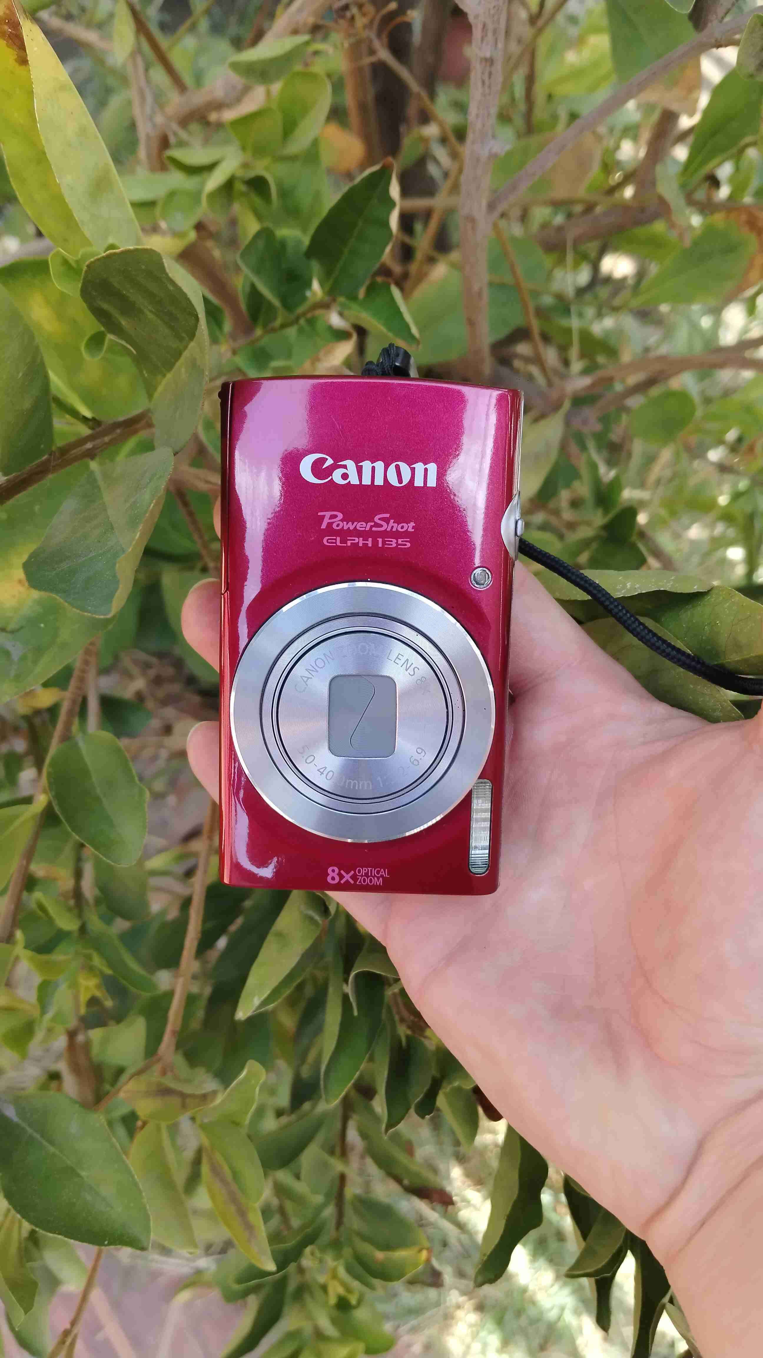 Cámara Canon PowerShot ELPH 135 roja - miniatura 1