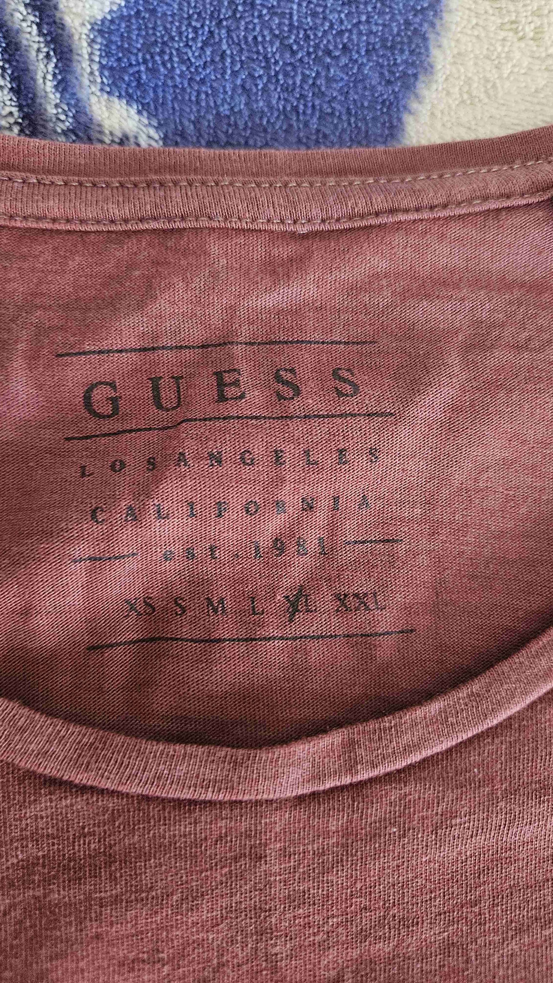 Polera Guess rosada estampada - miniatura 2