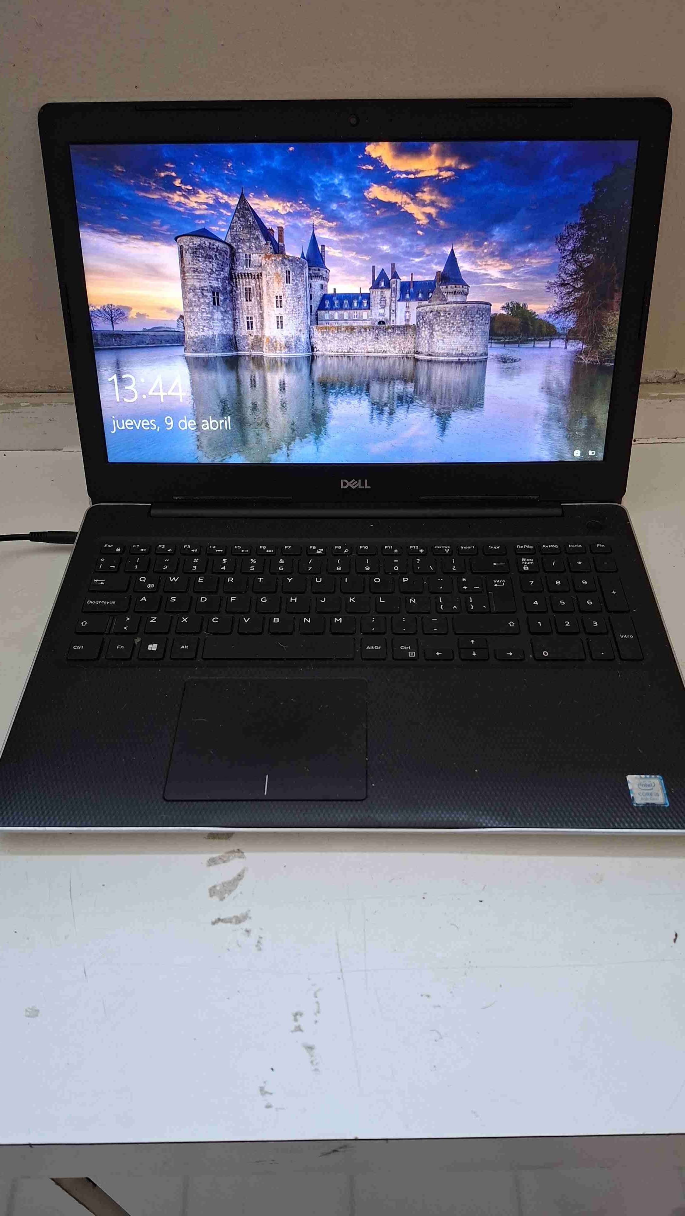 Laptop Dell 15 pulgadas - miniatura 1