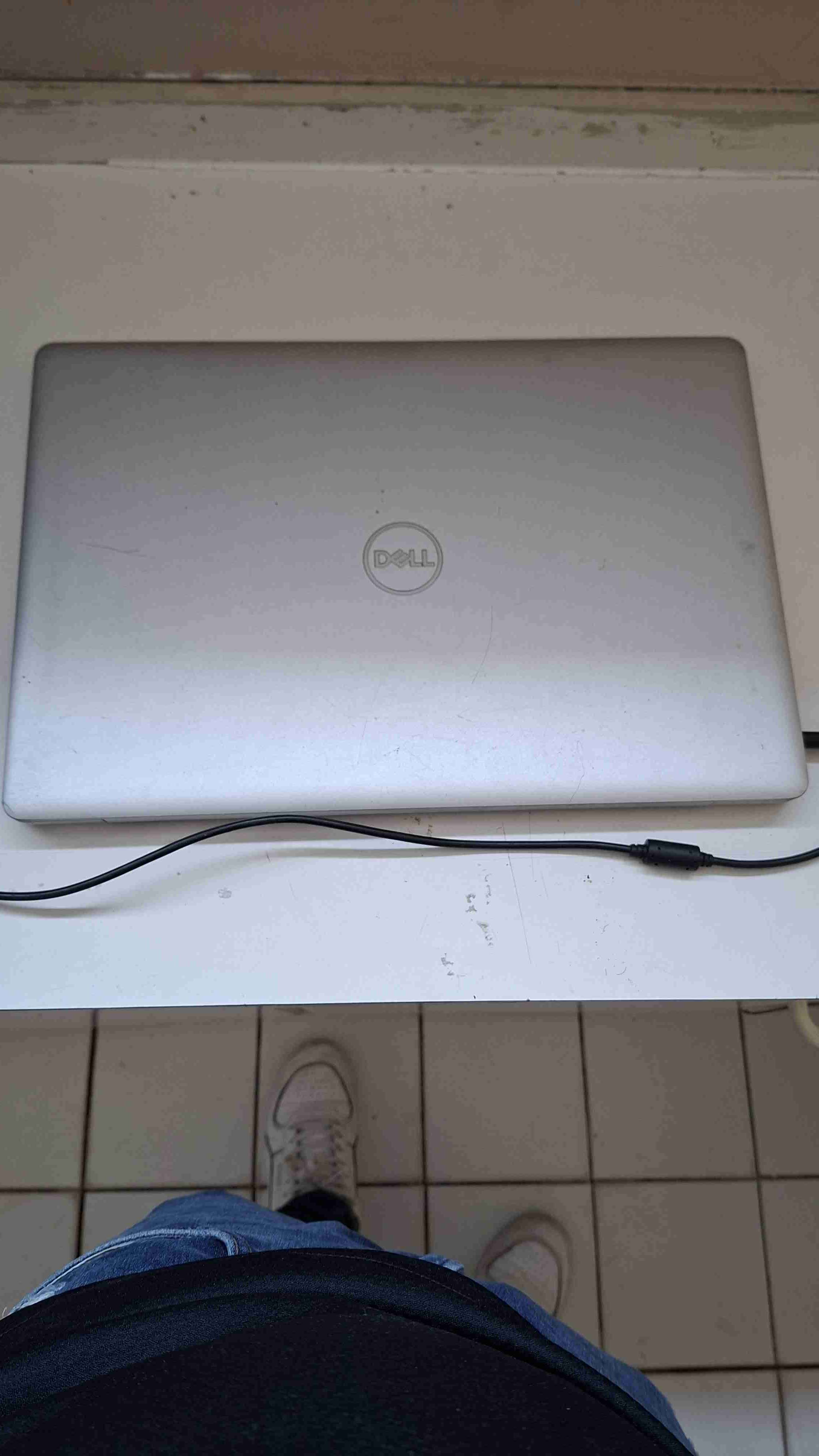 Laptop Dell 15 pulgadas - miniatura 2
