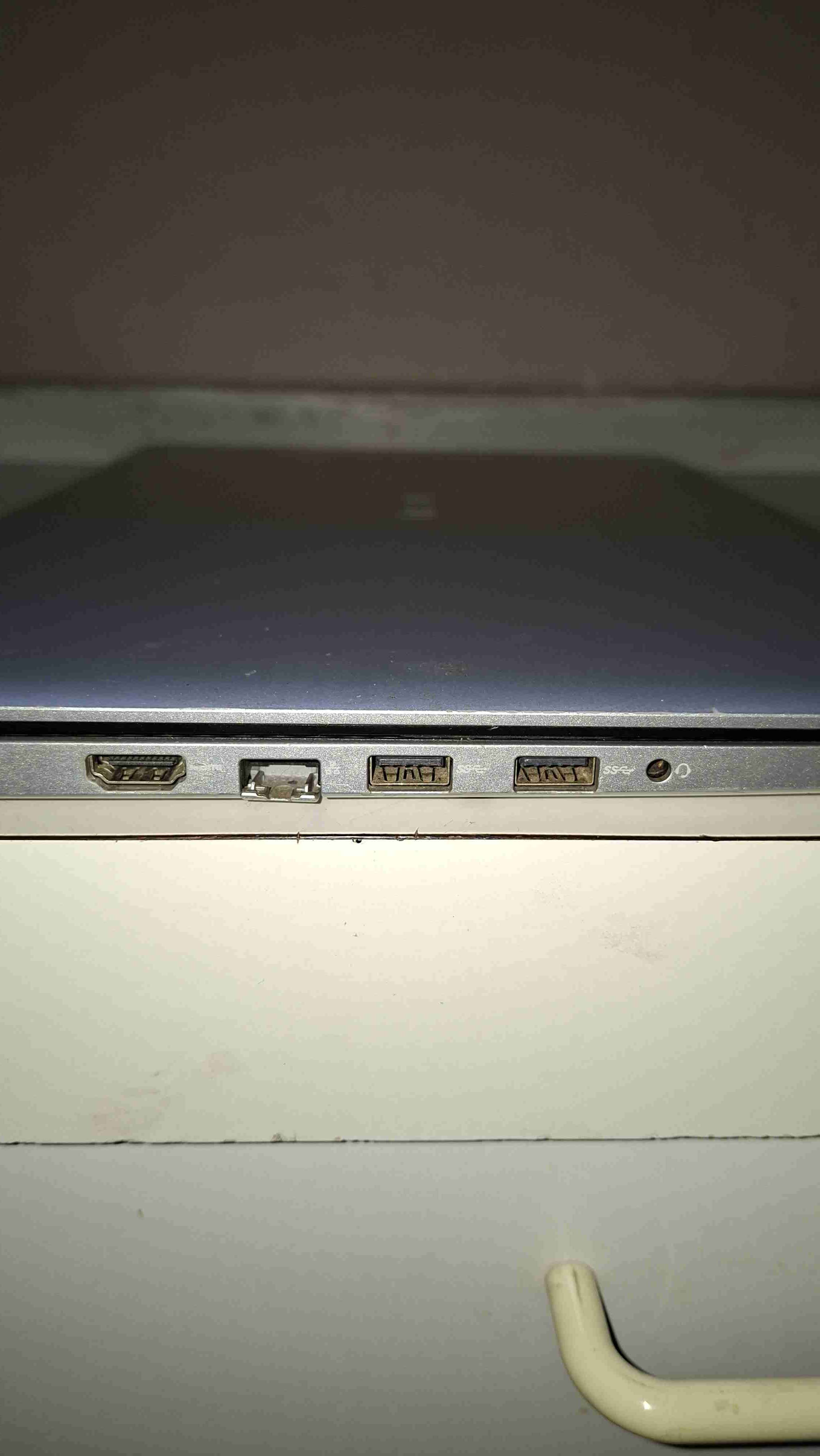 Laptop Dell 15 pulgadas - miniatura 3