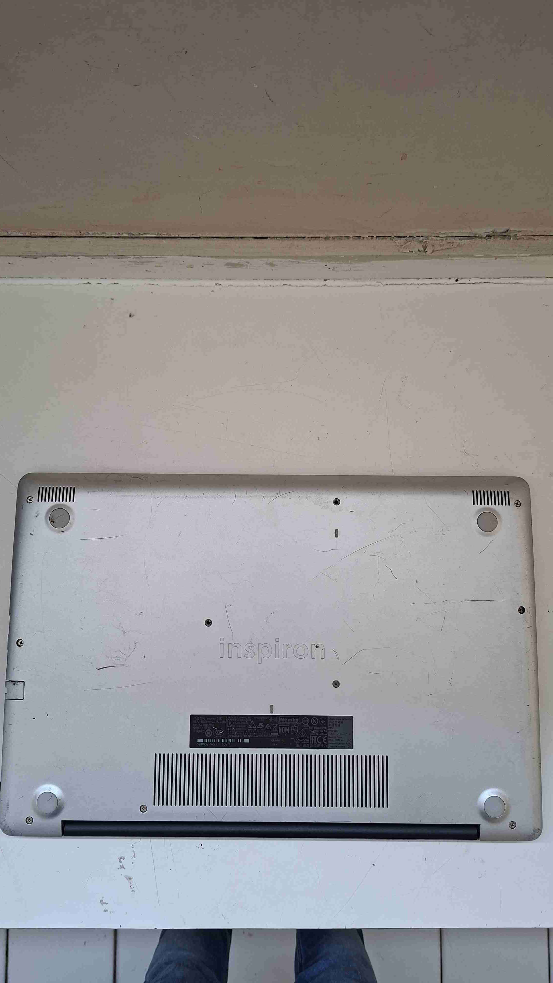 Laptop Dell 15 pulgadas - miniatura 4