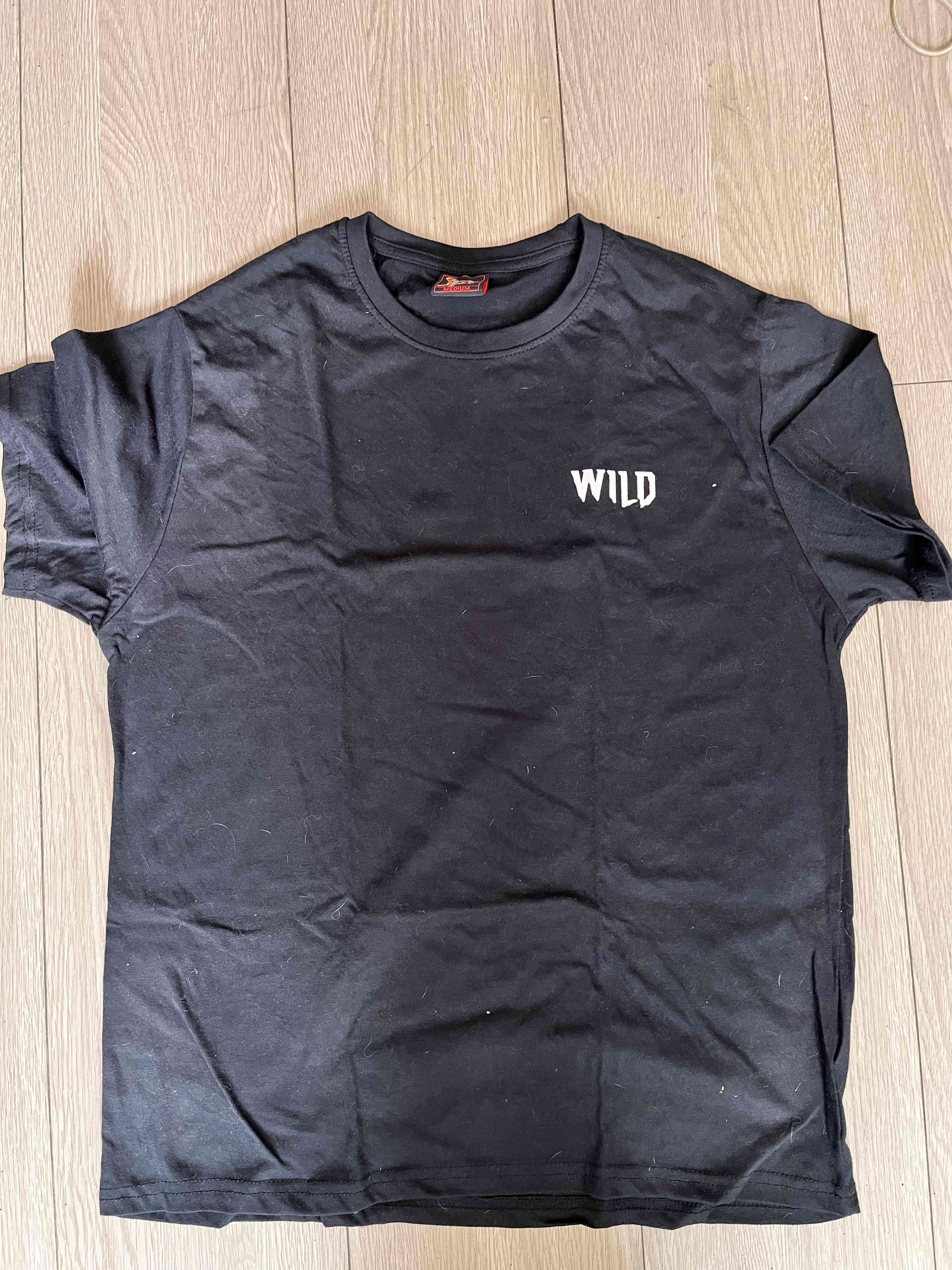 Polera negra gráficos - miniatura 2