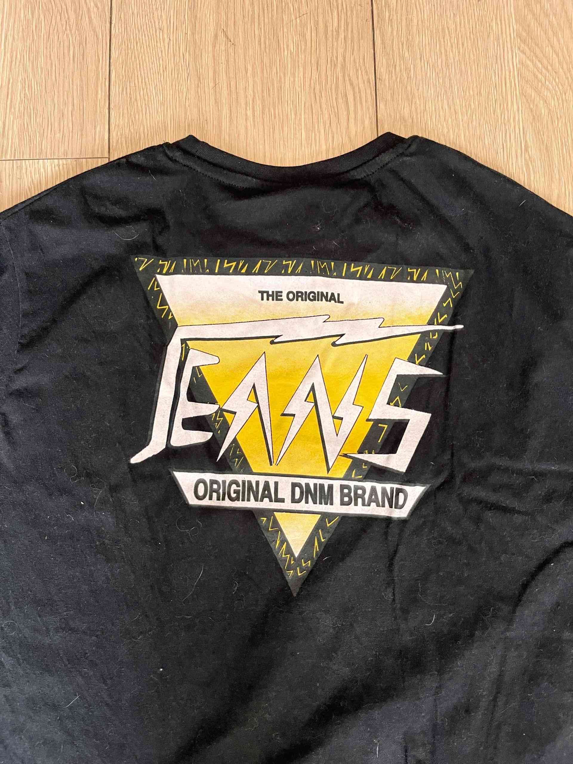 Polera negra gráficos - miniatura 4