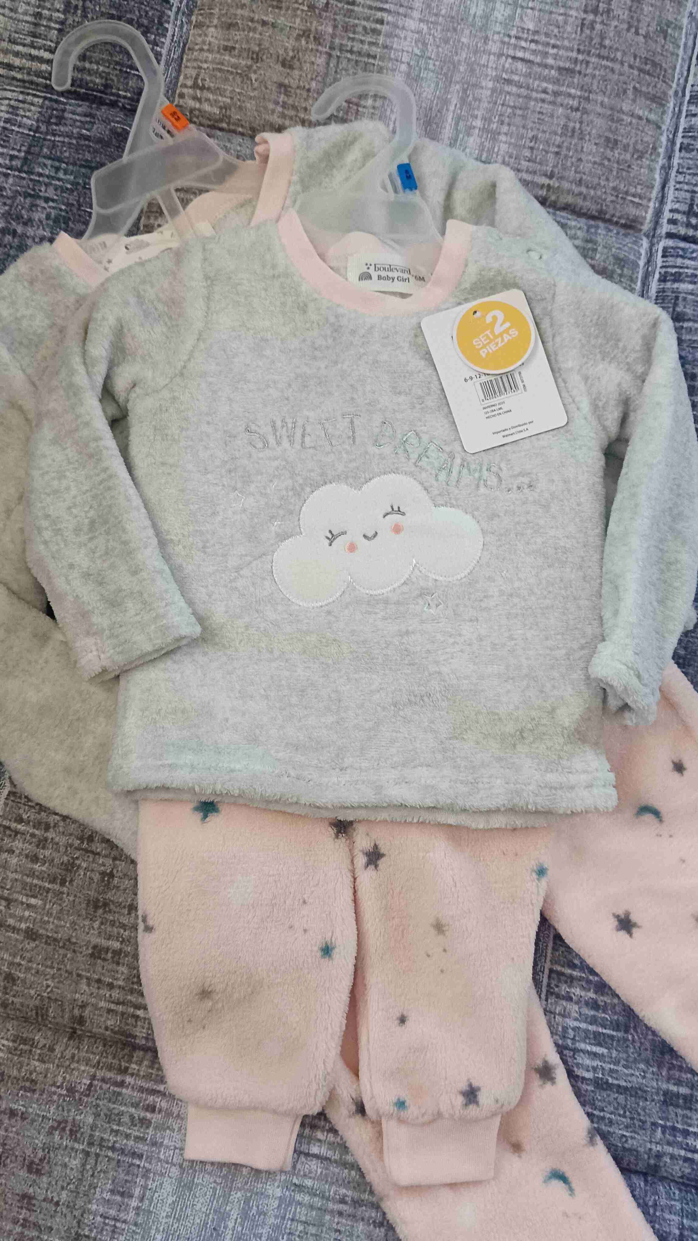 Conjunto pijama infantil gris y rosado - miniatura 2