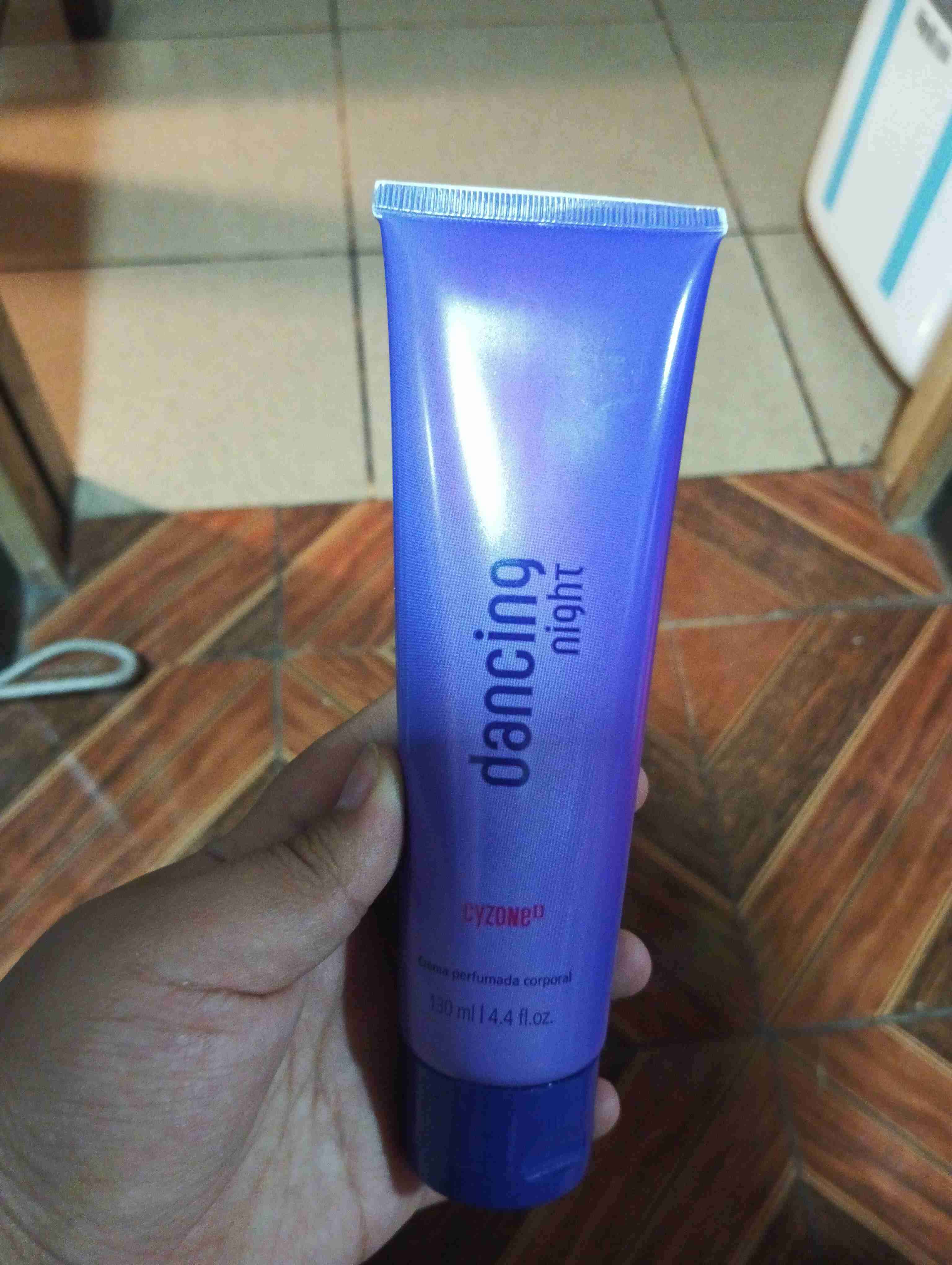 Crema perfumada Cyzone Dancing Night - miniatura 1
