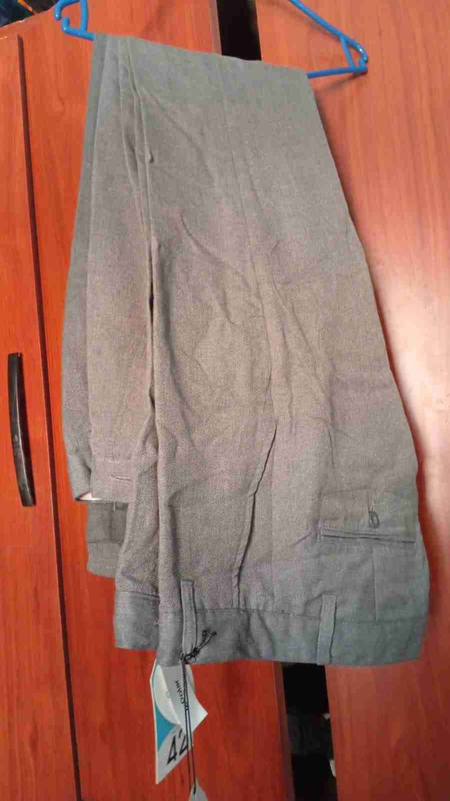 Pantalones escolares