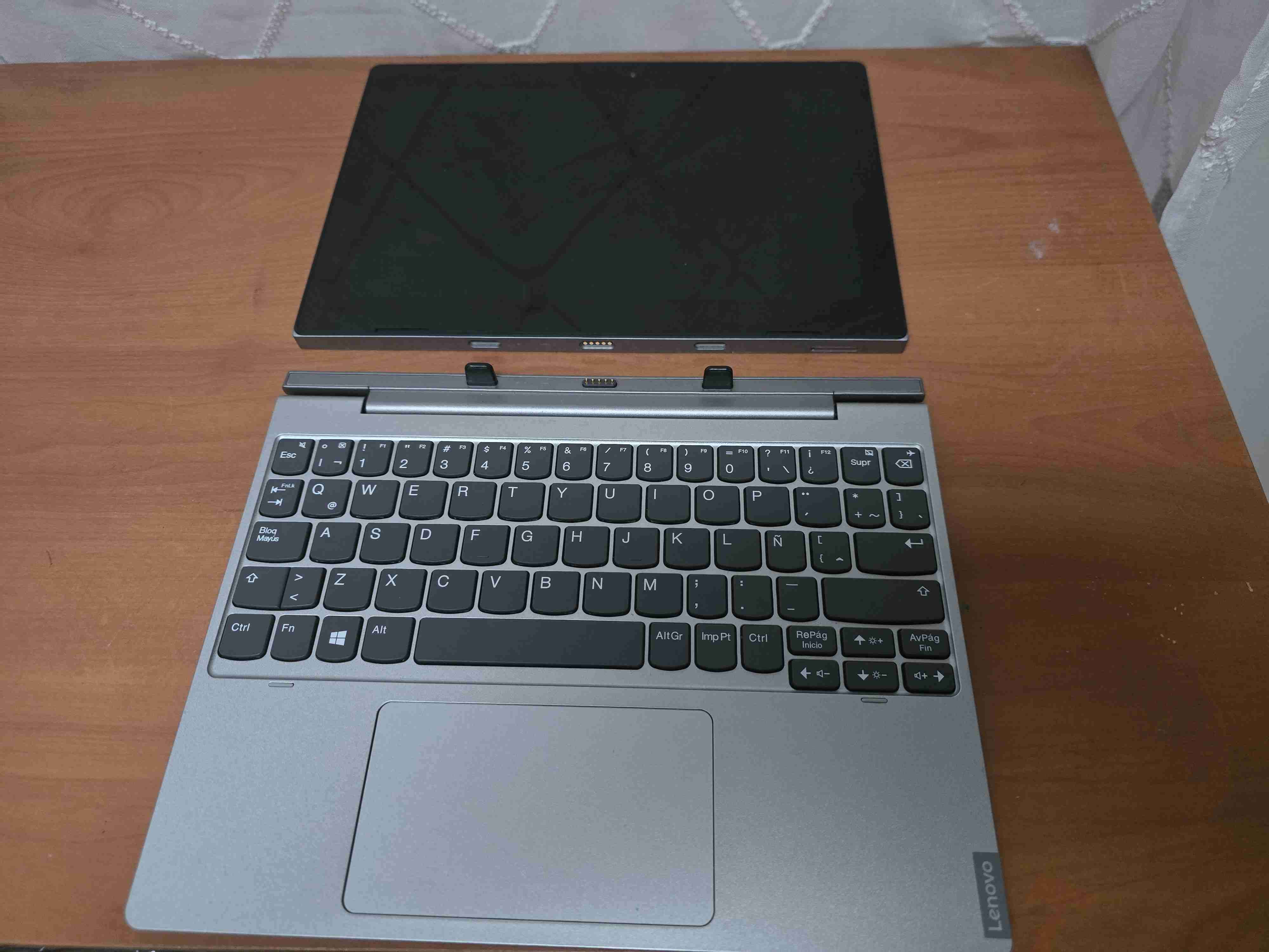 NOTEBOOK LENOVO CLIP 10.1" - miniatura 3