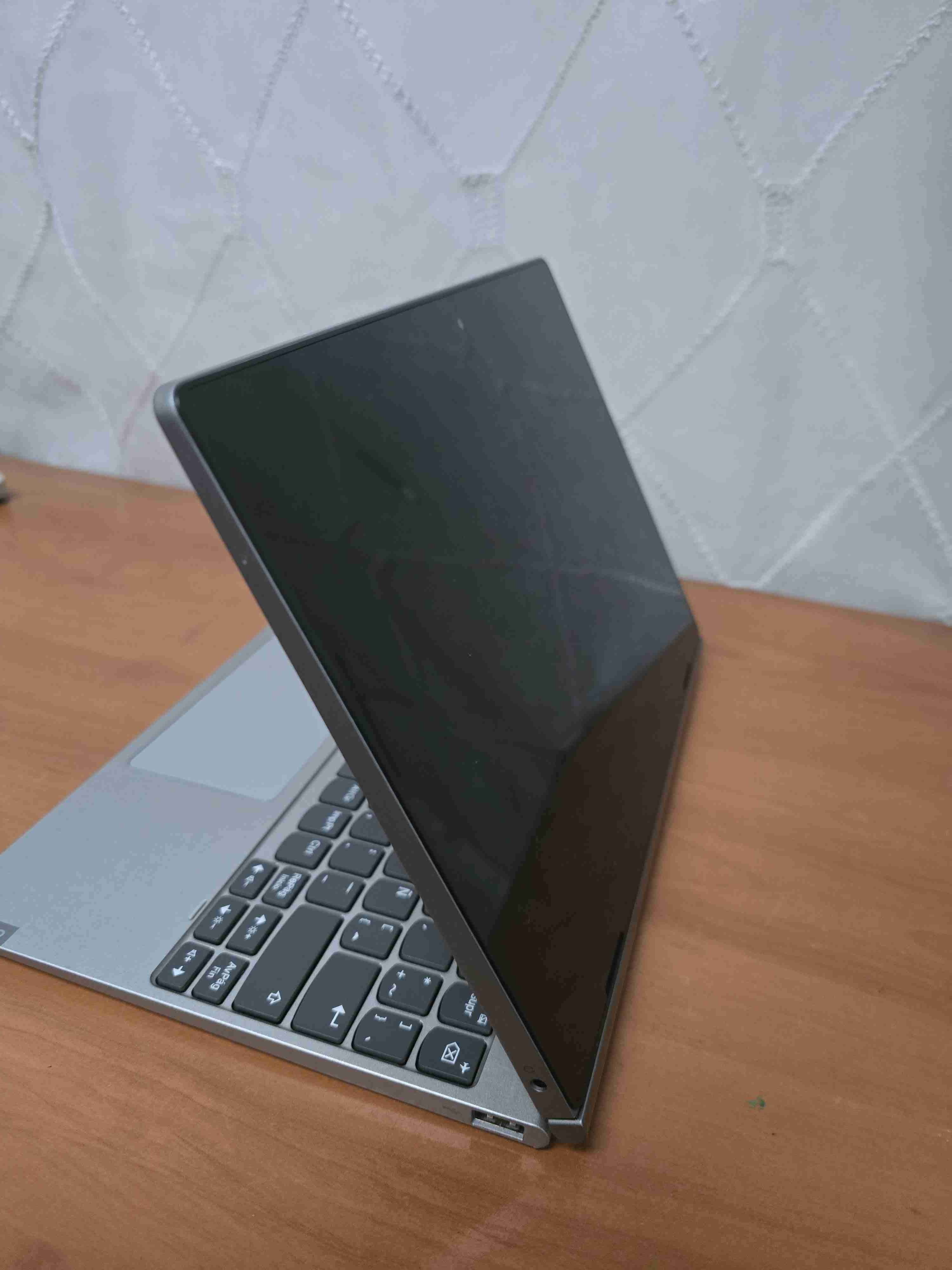 NOTEBOOK LENOVO CLIP 10.1" - miniatura 4