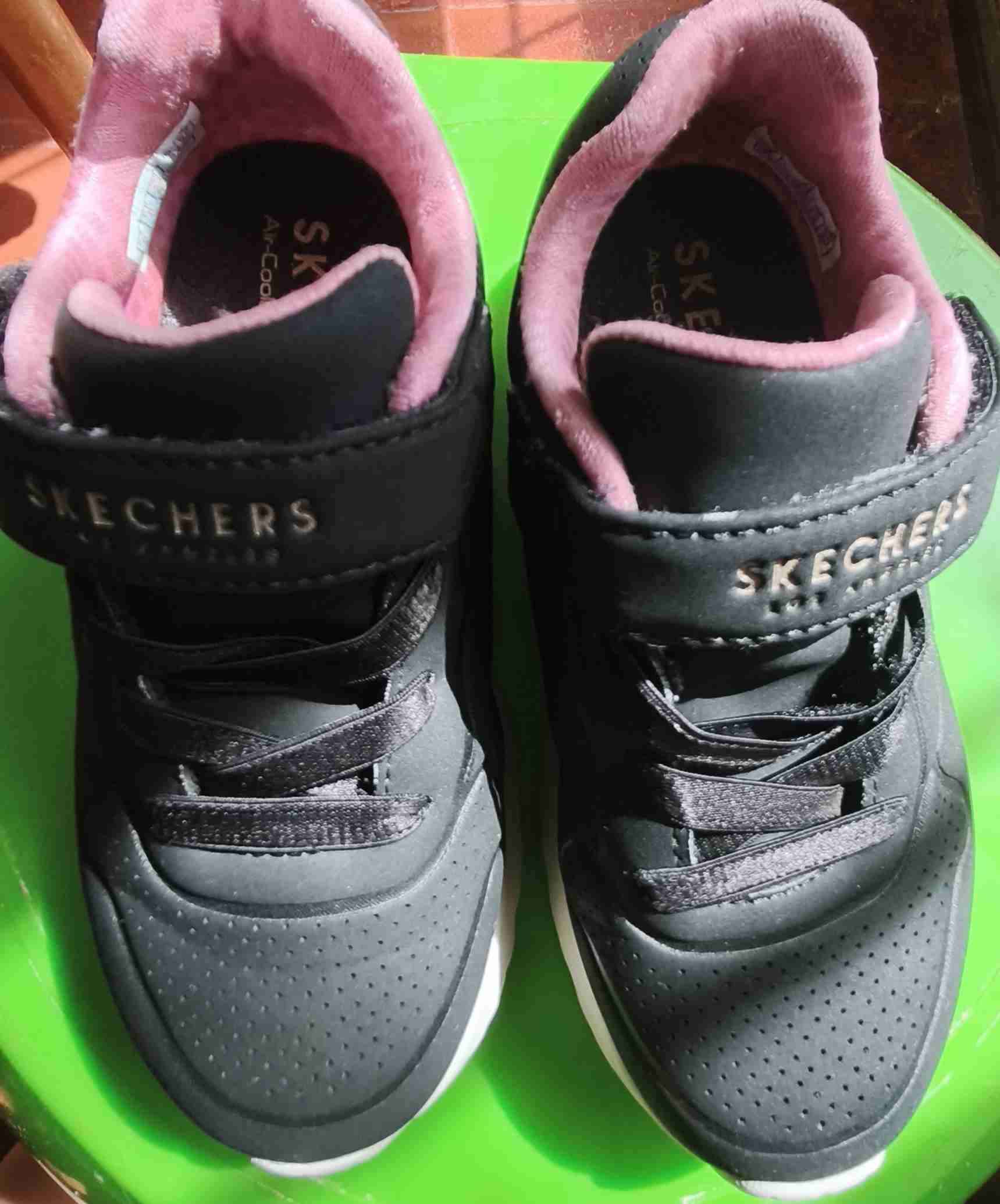Zapatillas negras Skechers número 24 - 5