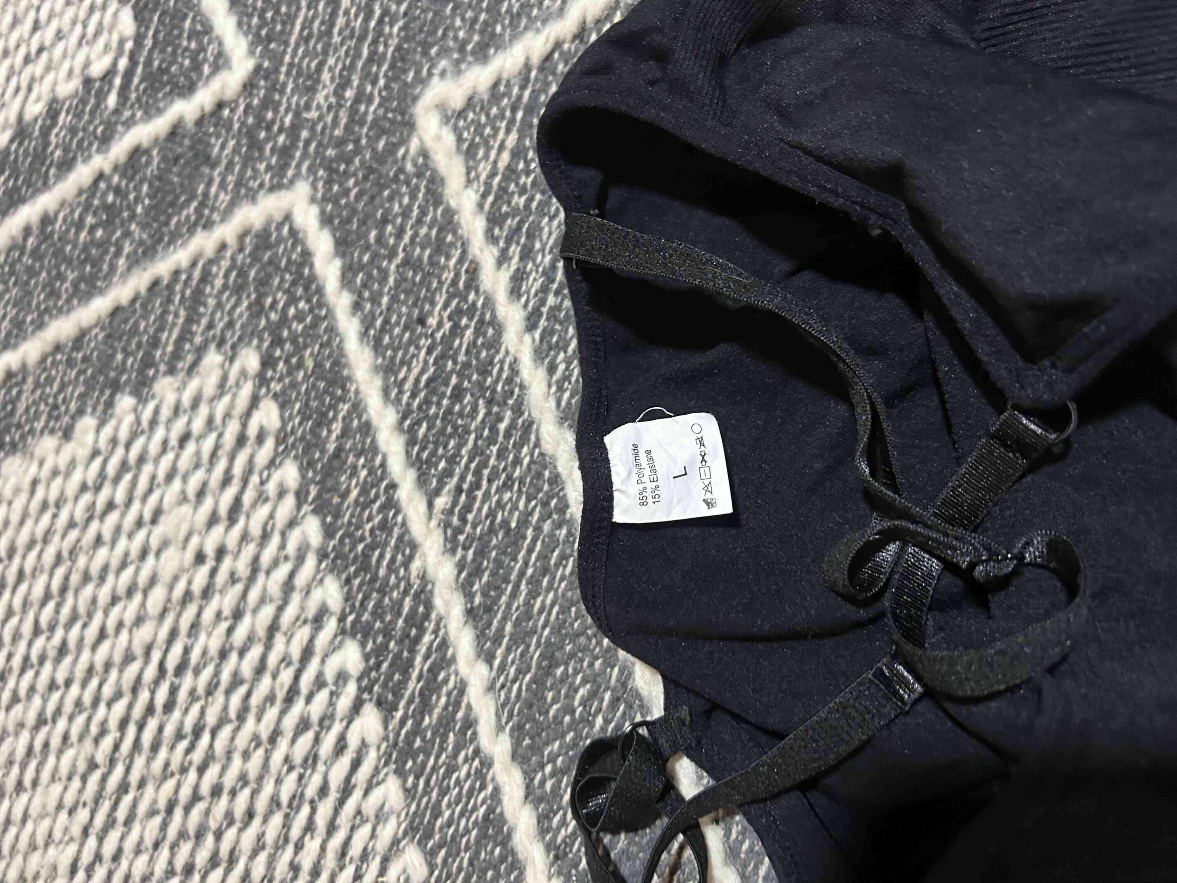 Pack de tops negro y beige - miniatura 2