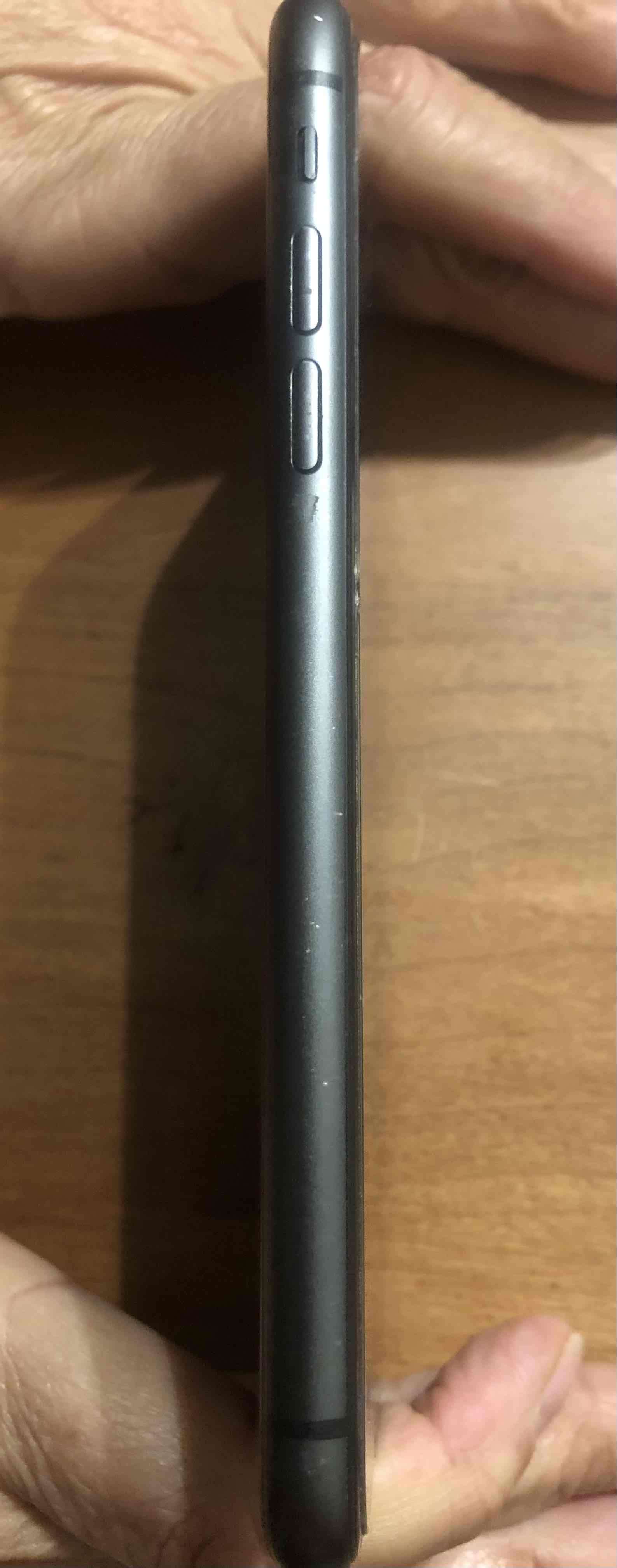 iPhone 11 color negro - miniatura 3