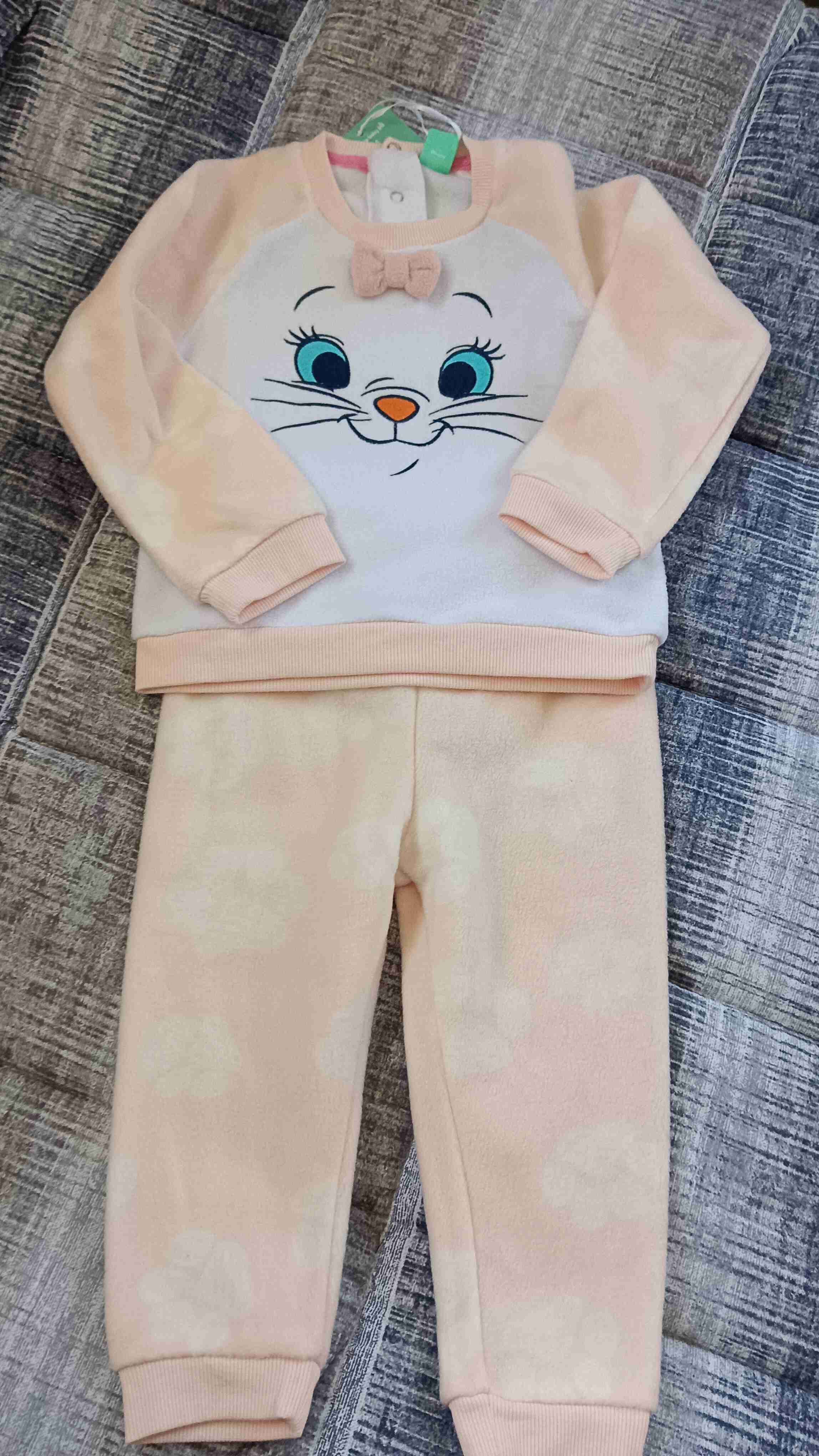 Pijama infantil con diseño de gato - miniatura 2