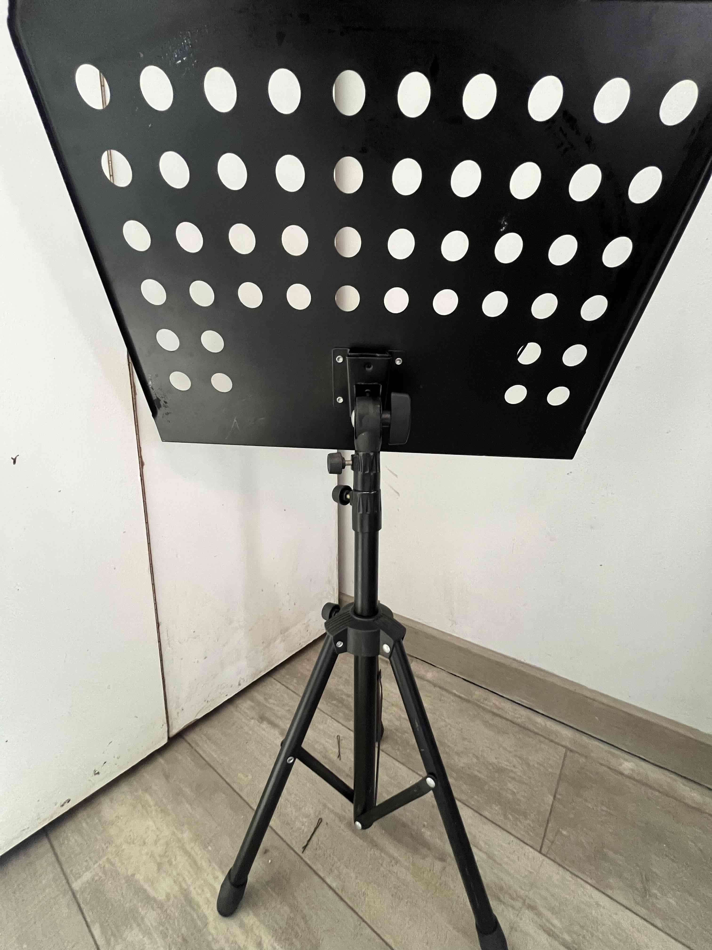 Trípode para equipos de cámara - 2