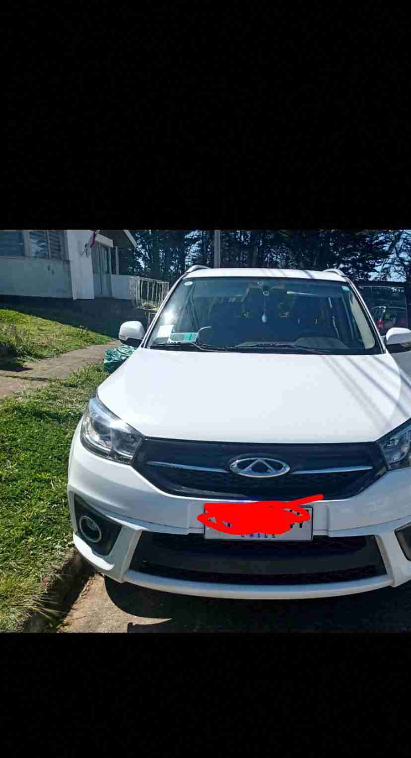 Camioneta blanca usada - 2