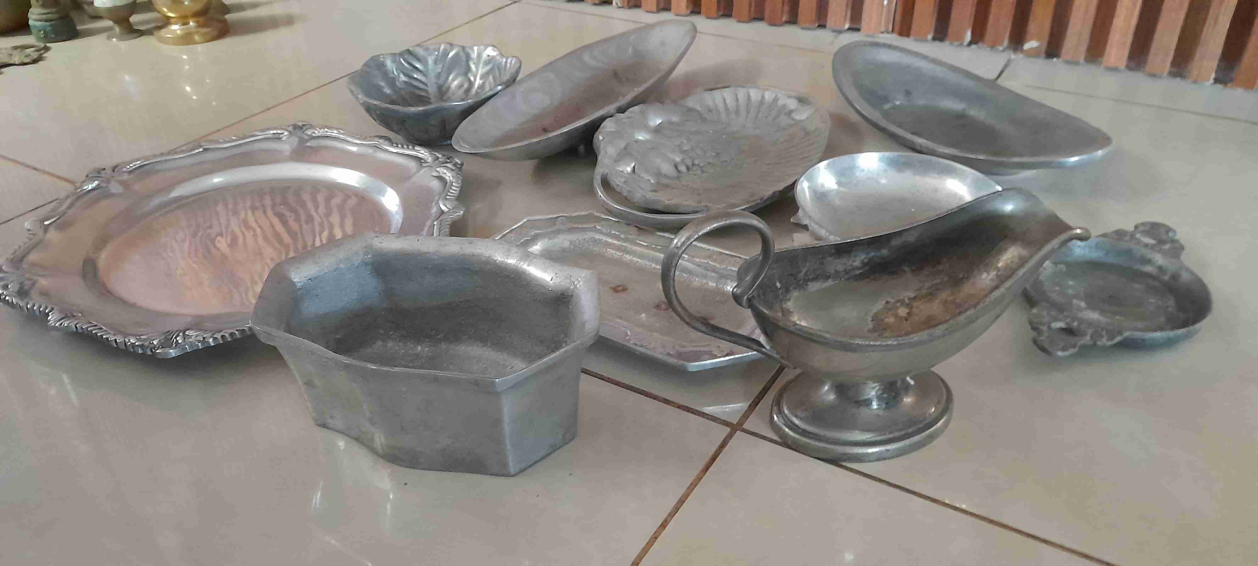 Lote de bandejas metálicas antiguas - miniatura 3