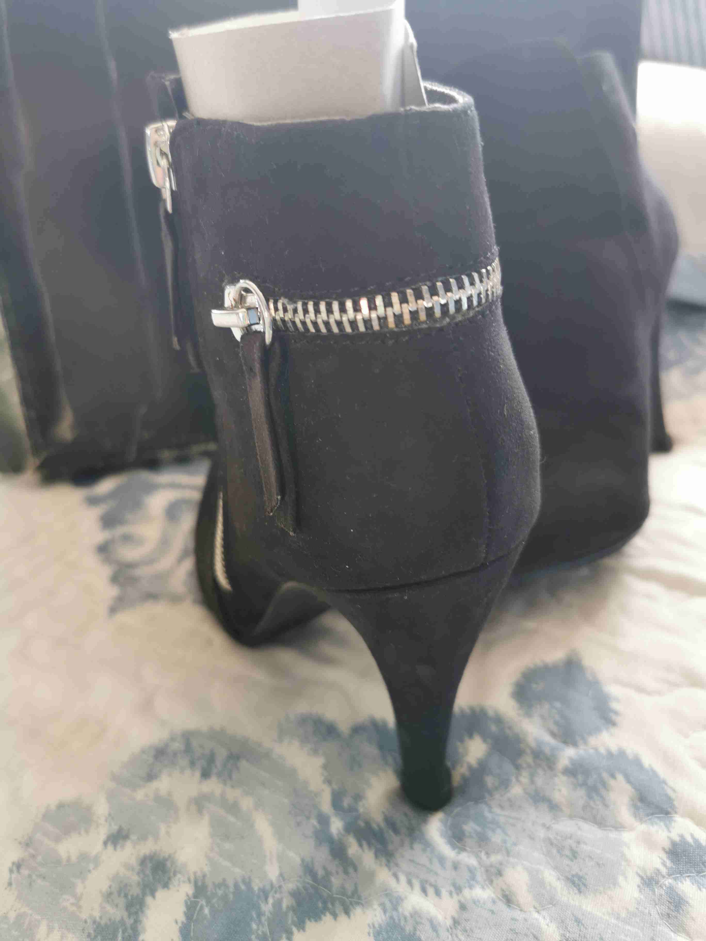 Botín de tacón negro con cierre - miniatura 3