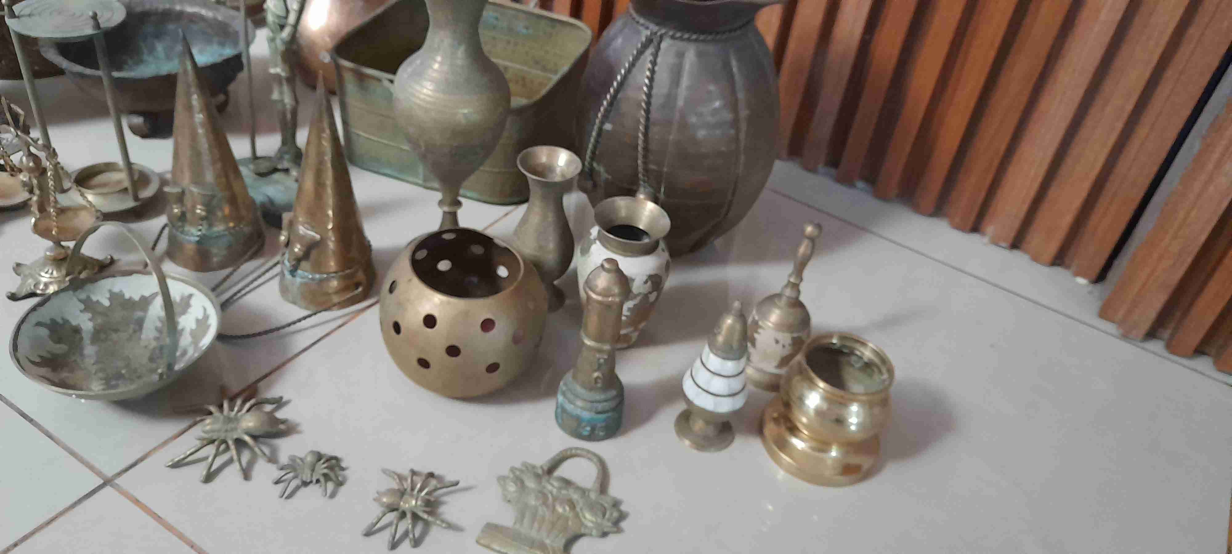 Lote de objetos decorativos de bronce - 1