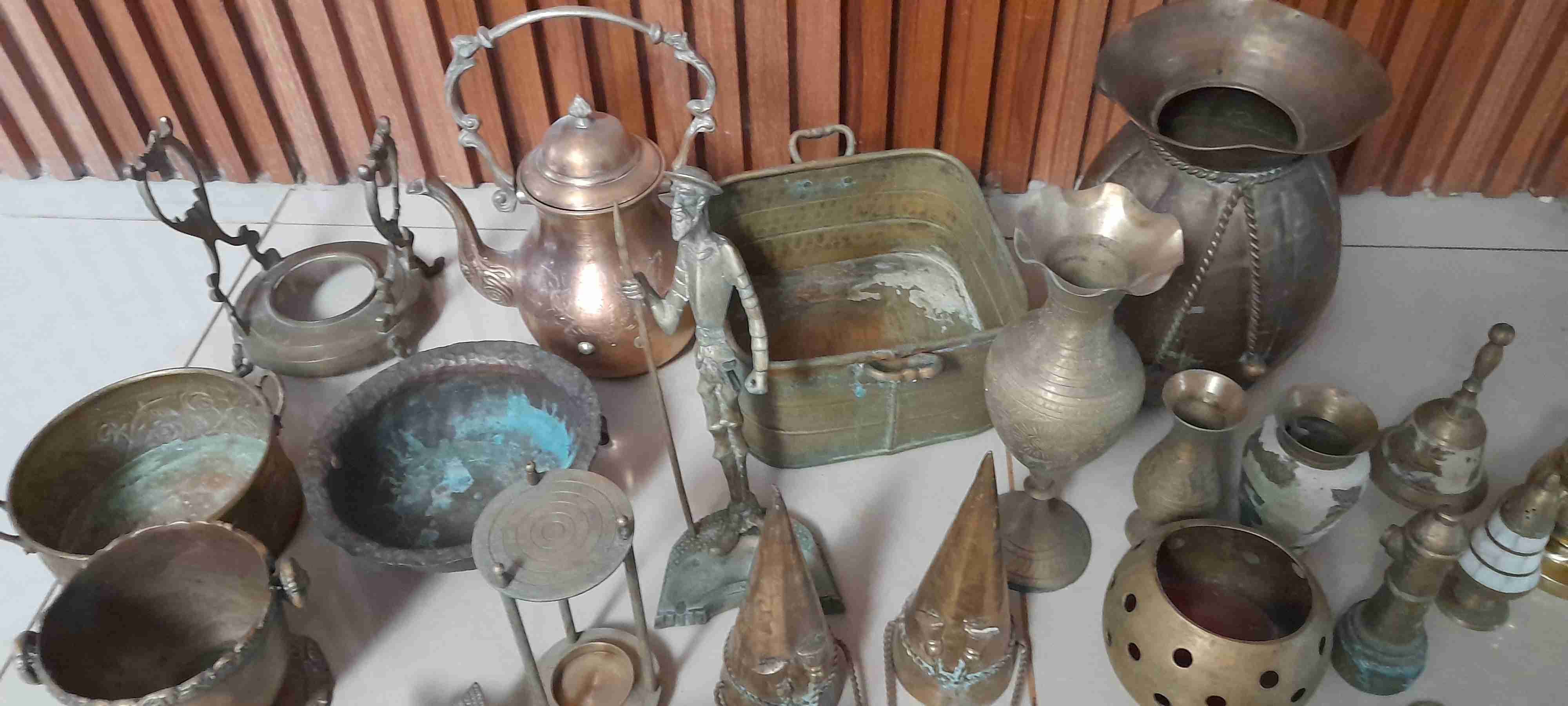 Lote de objetos decorativos de bronce - 2