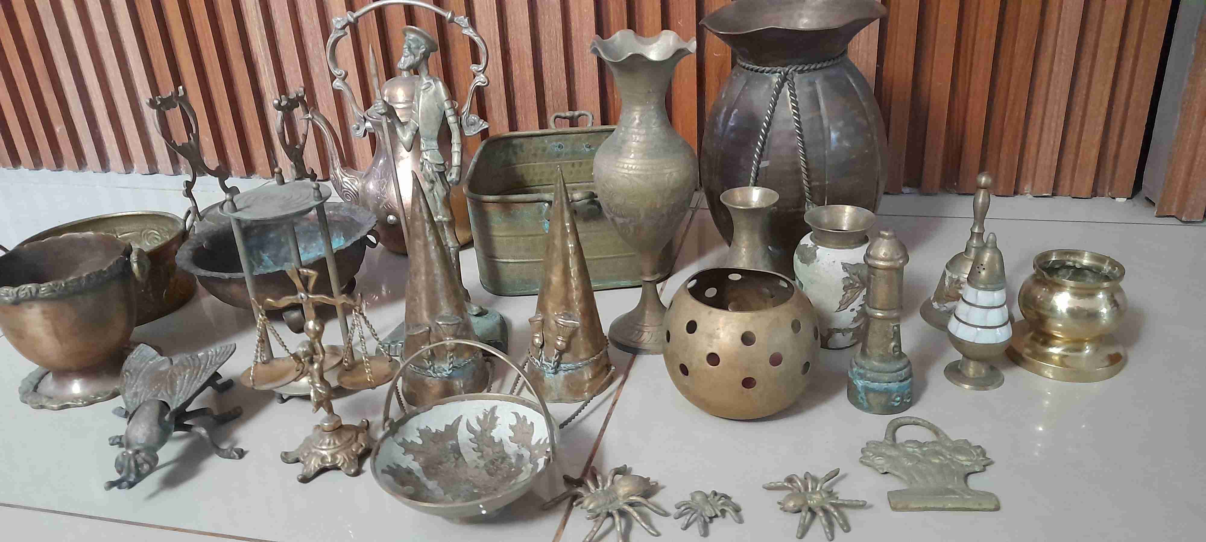 Lote de objetos decorativos de bronce - 3