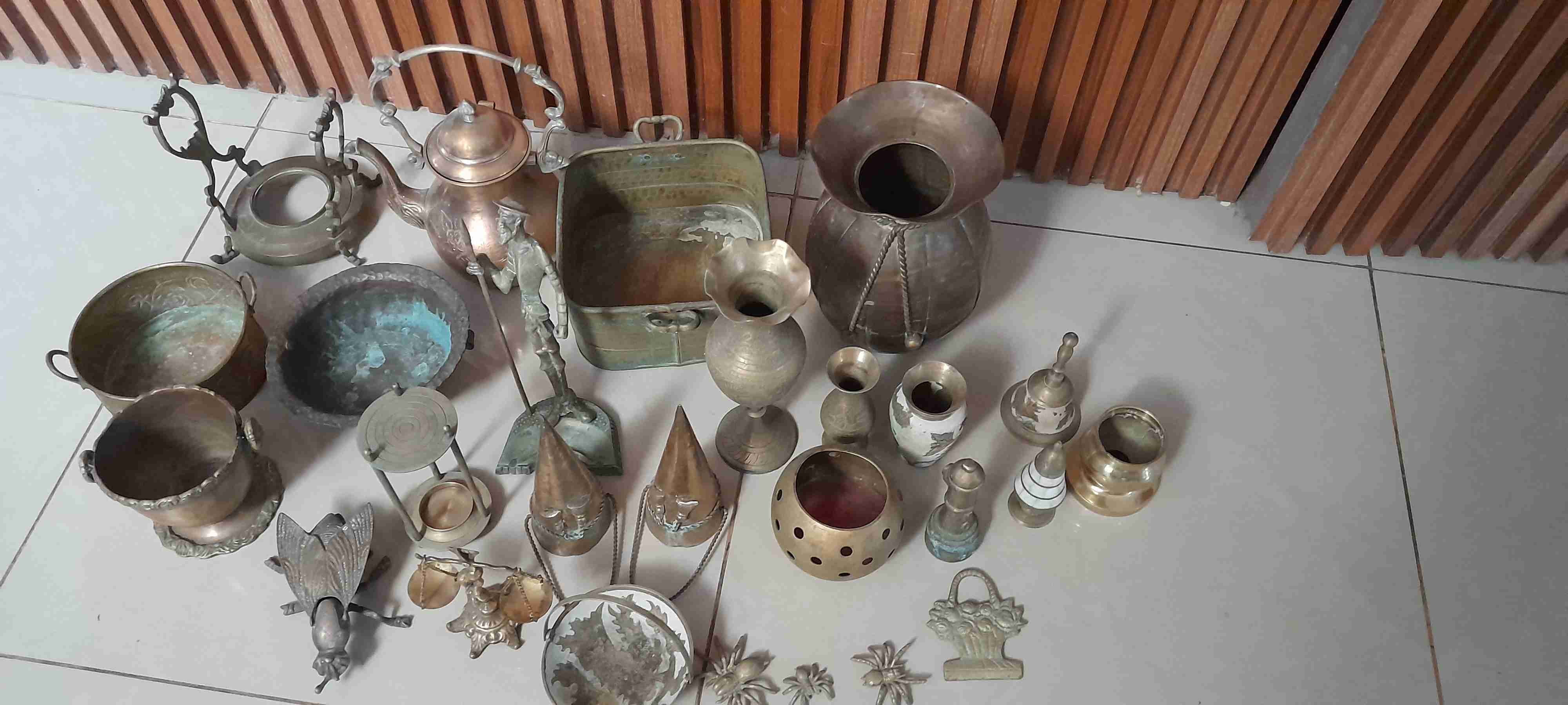 Lote de objetos decorativos de bronce - 4