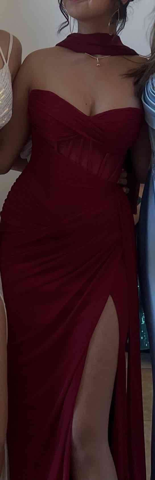 Vestido largo rojo elegante - miniatura 7