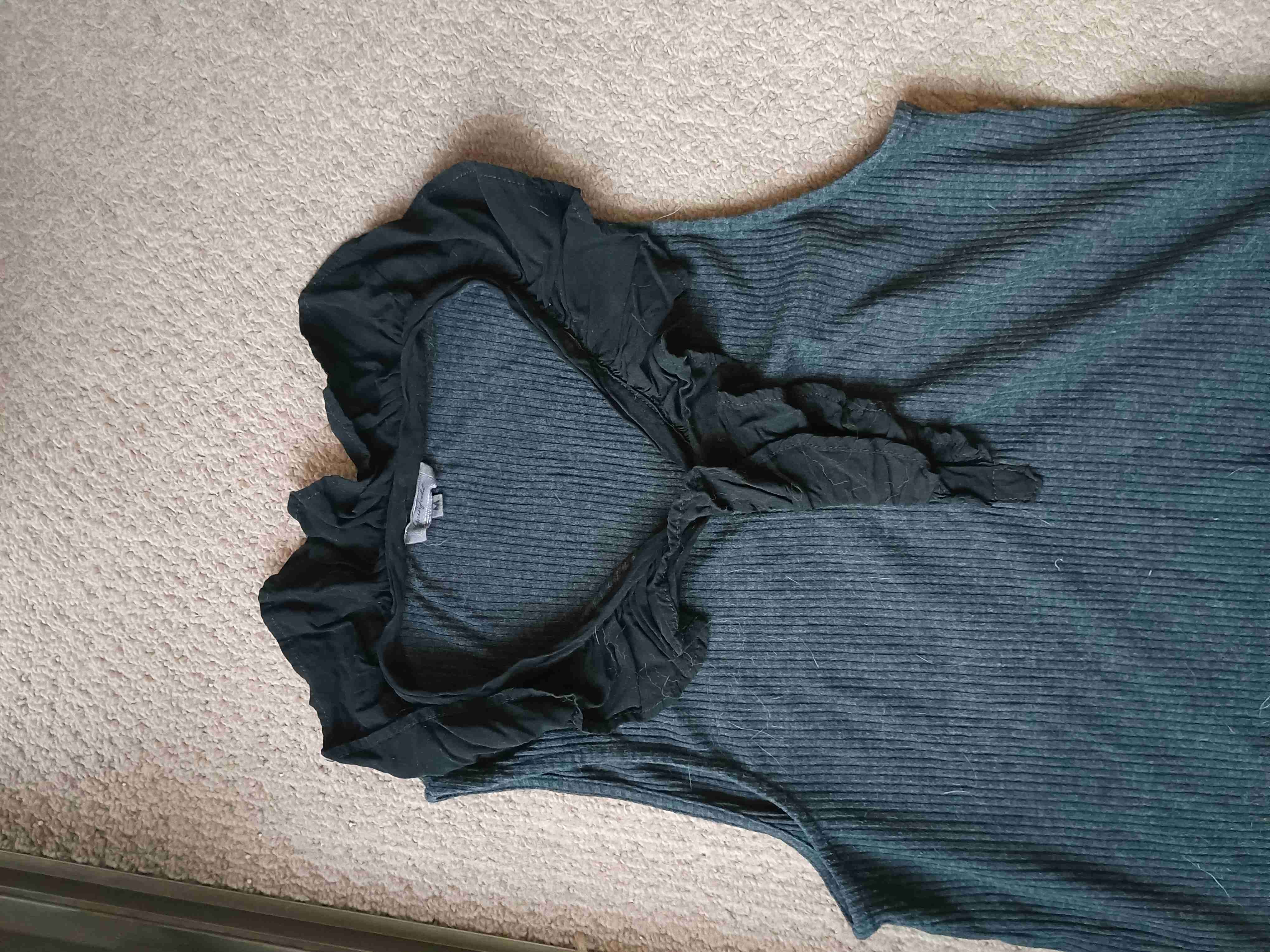 Polera negro con volantes - miniatura 1