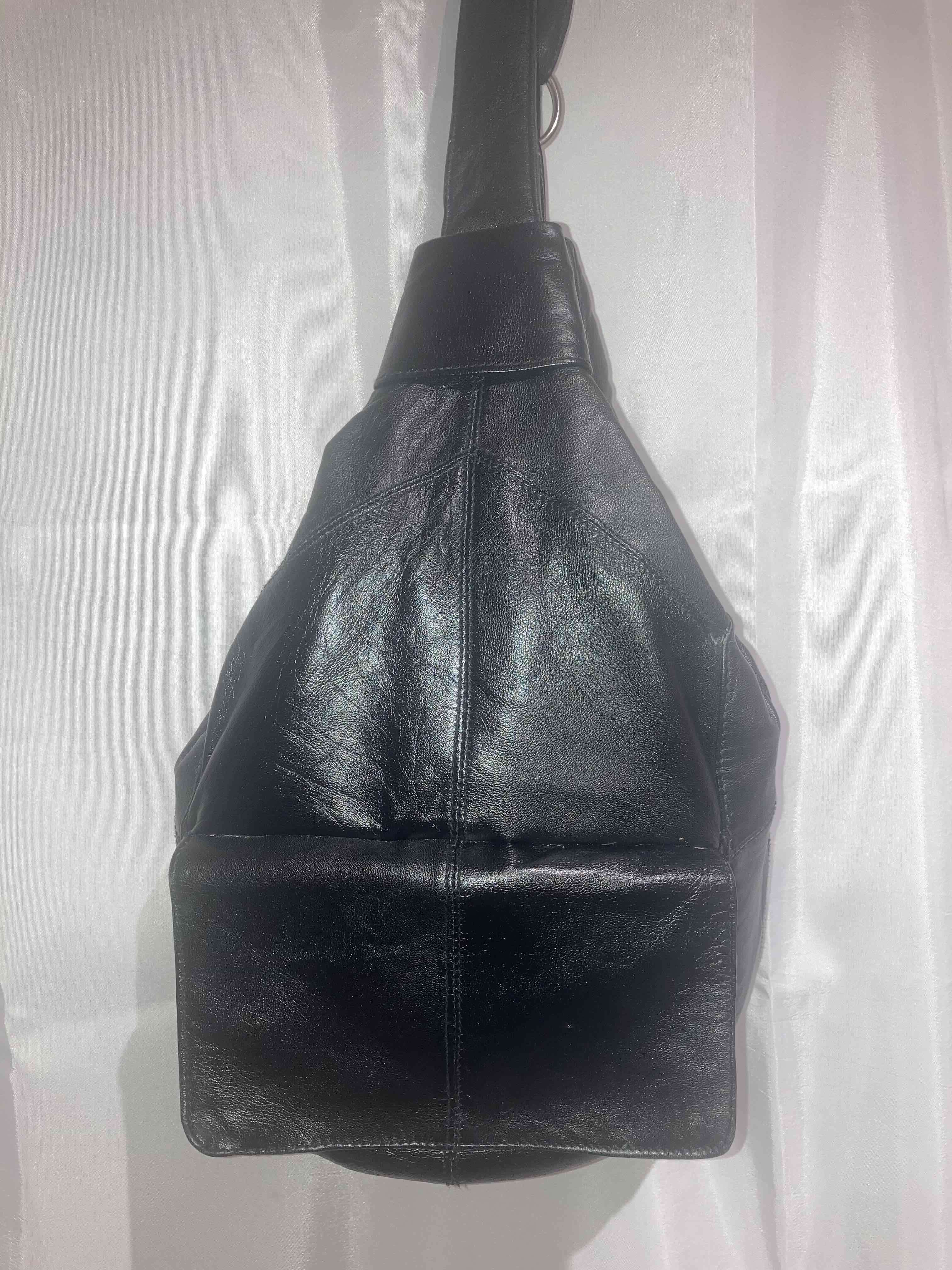 Bolso negro de cuero - miniatura 2