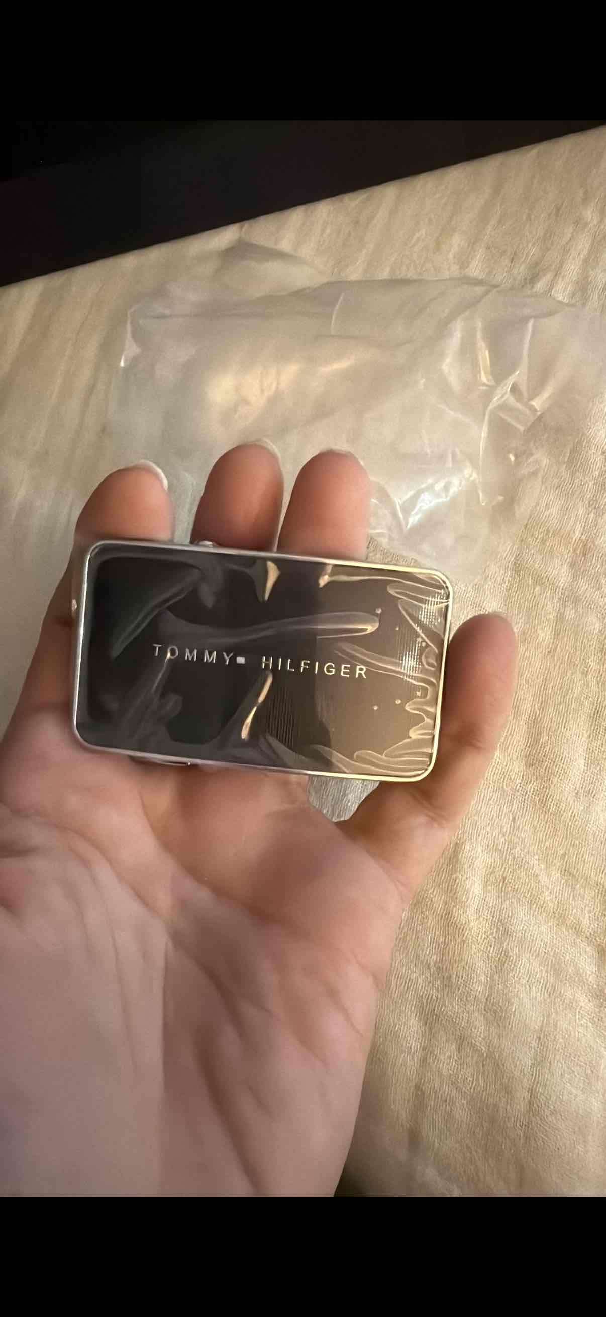 Set de cinturón y billetera Tommy Hilfiger - miniatura 2