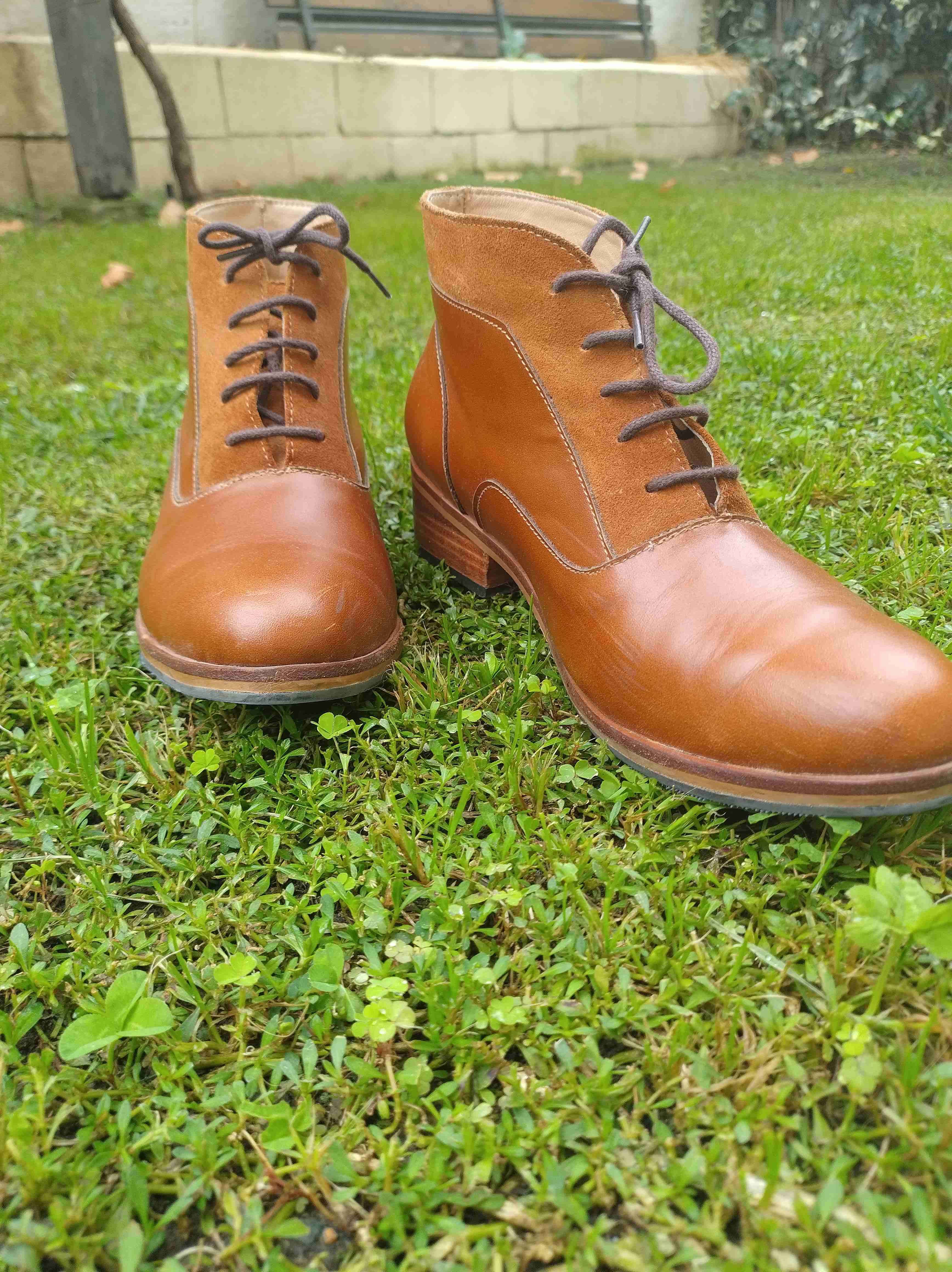 Zapatos botines de cuero marrón - miniatura 2