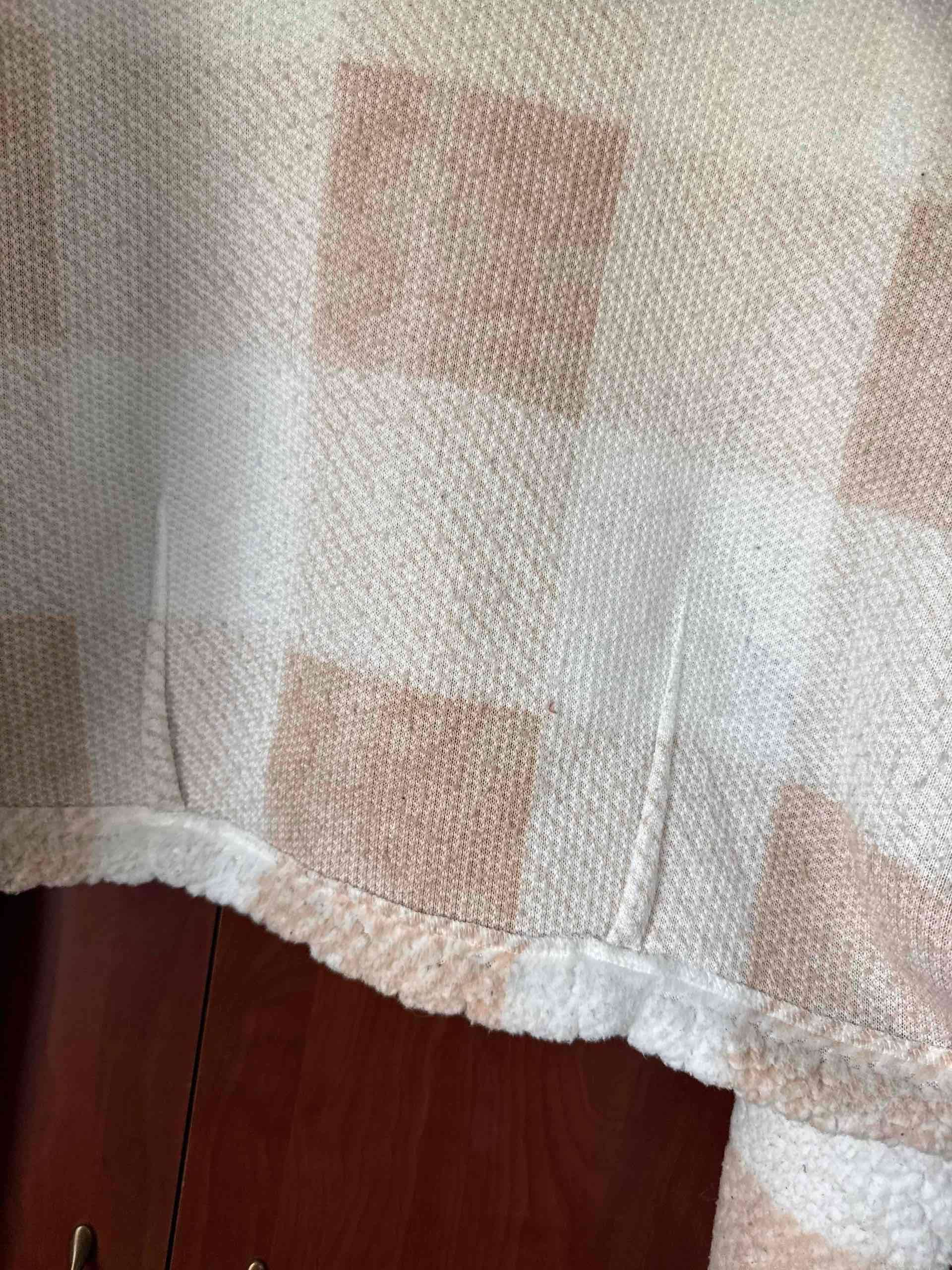 Chaqueta peluda a cuadros beige y blanca - miniatura 5