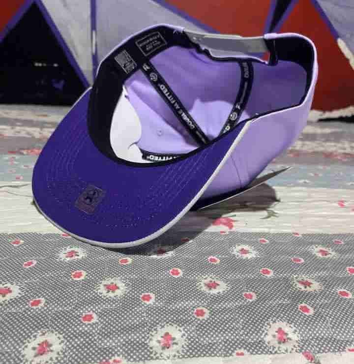 Gorra snapback morada y gris - miniatura 4