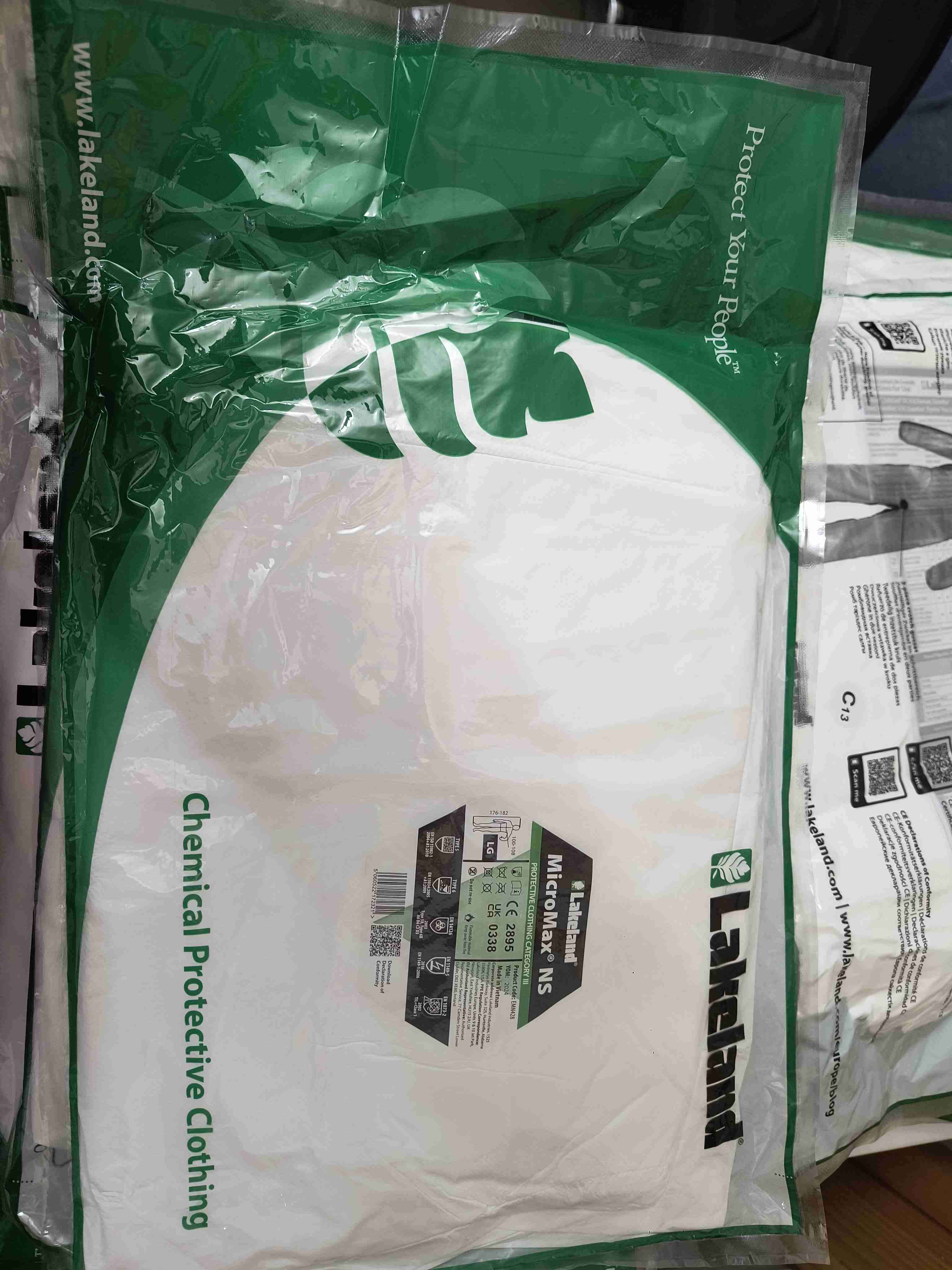 Buzo papel - miniatura 2