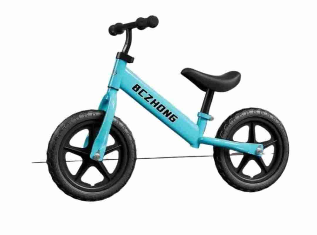 Bicicleta de equilibrio azul para niños - miniatura 2