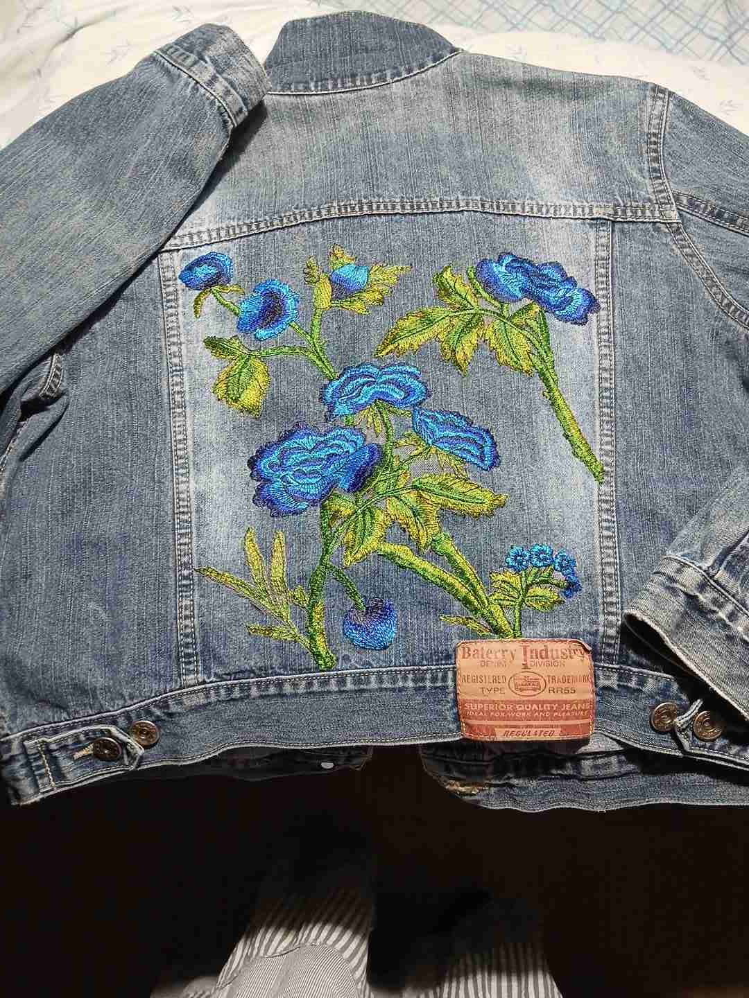 Chaqueta de mezclilla bordada - miniatura 2