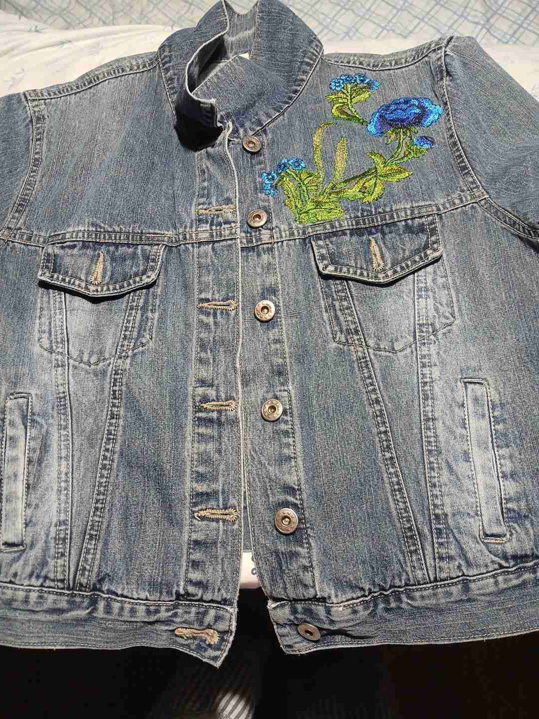 Chaqueta de mezclilla bordada - miniatura 3