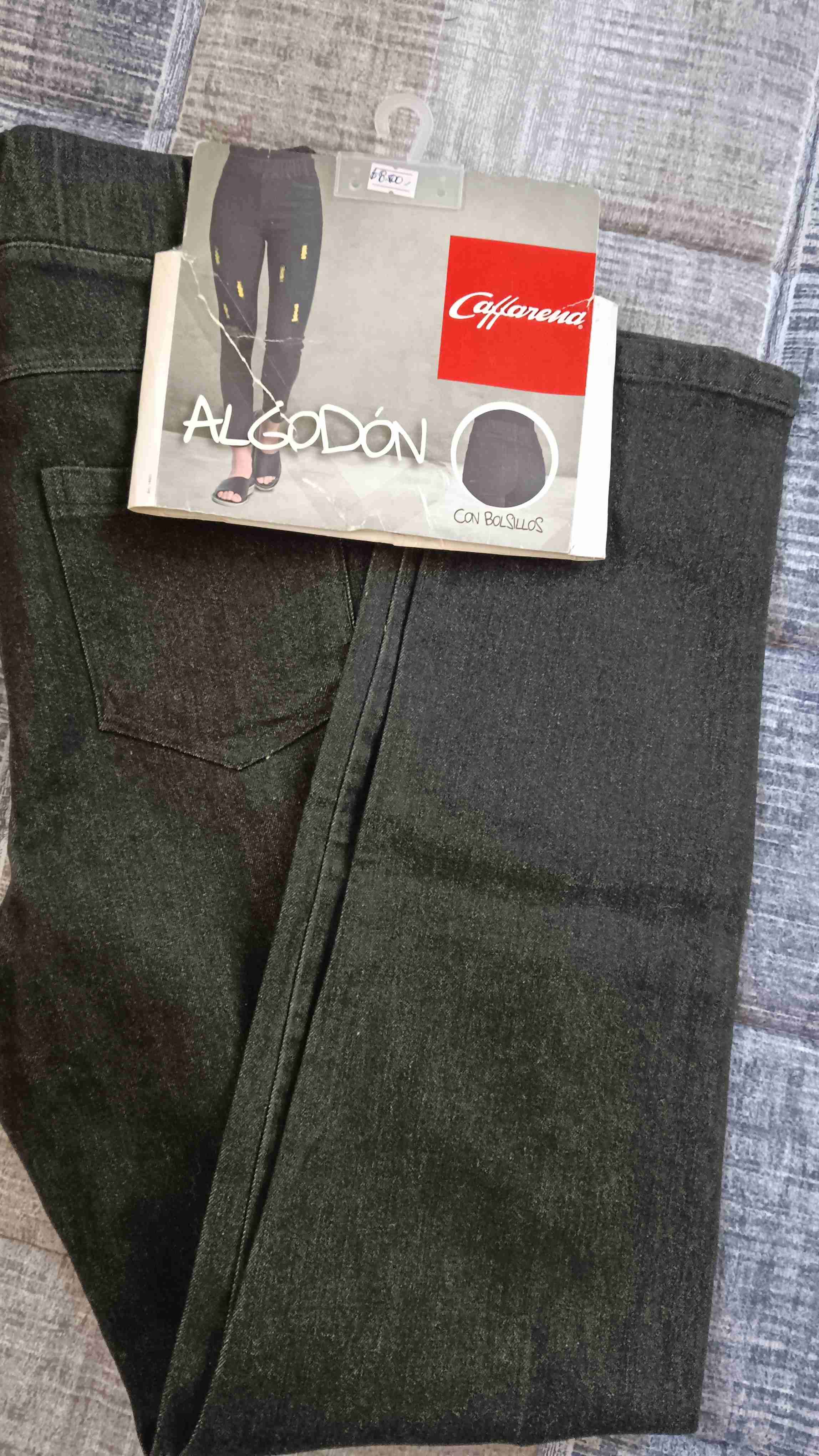 Pantalones negros desgastados - miniatura 3