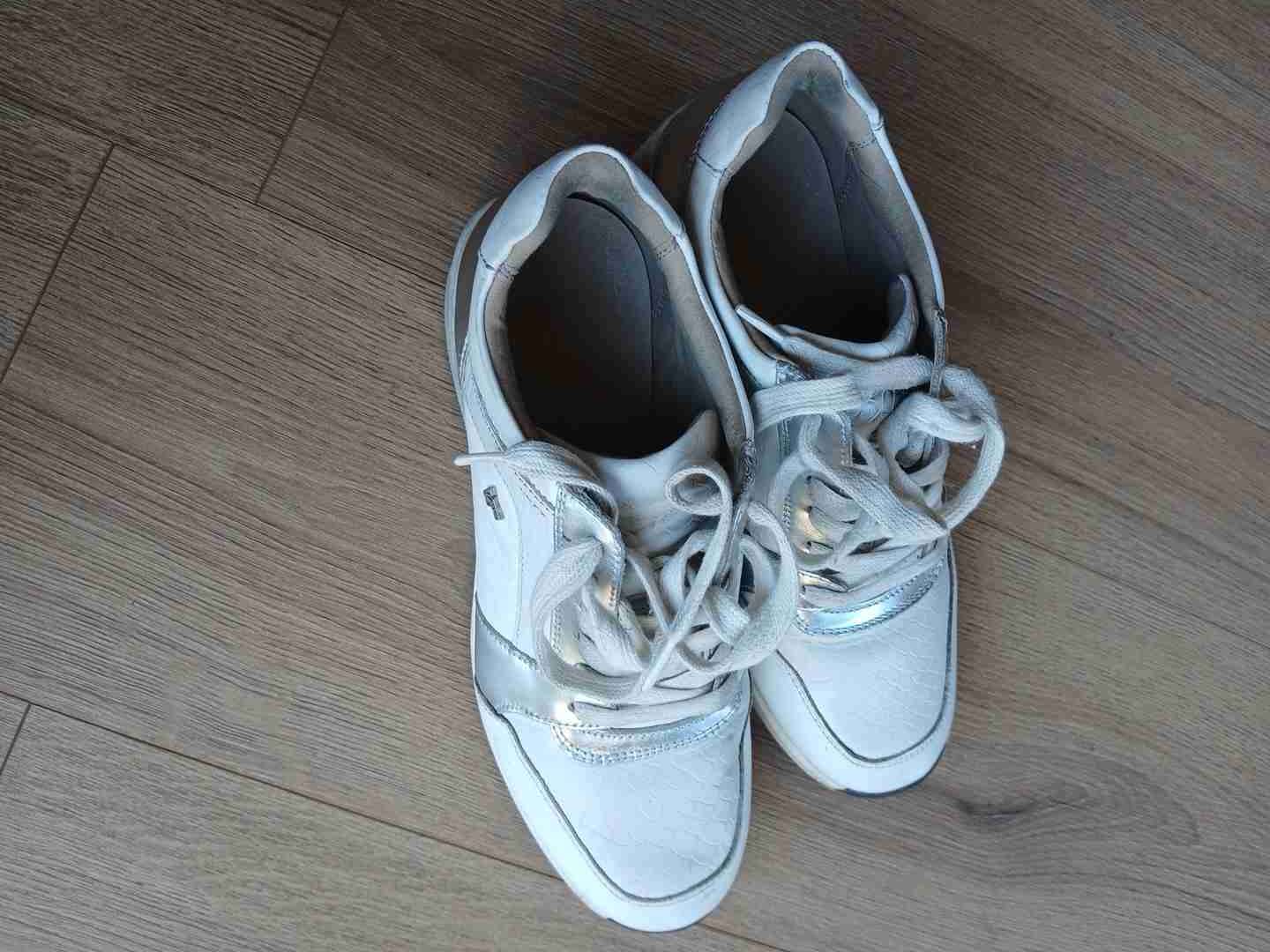 Zapatillas deportivas blancas - miniatura 3